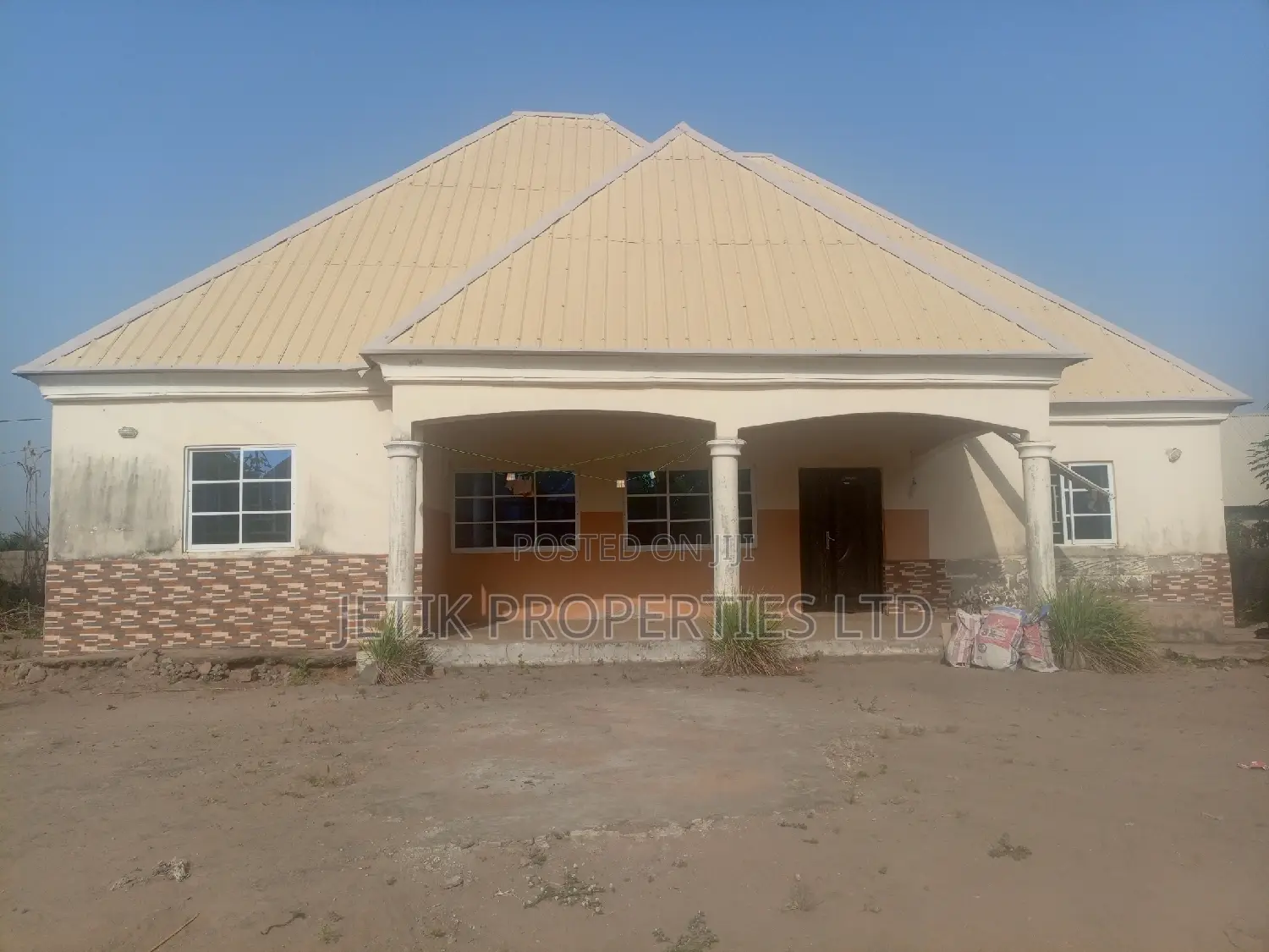 4bdrm Bungalow in Yaikyo New Road, Makurdi for sale