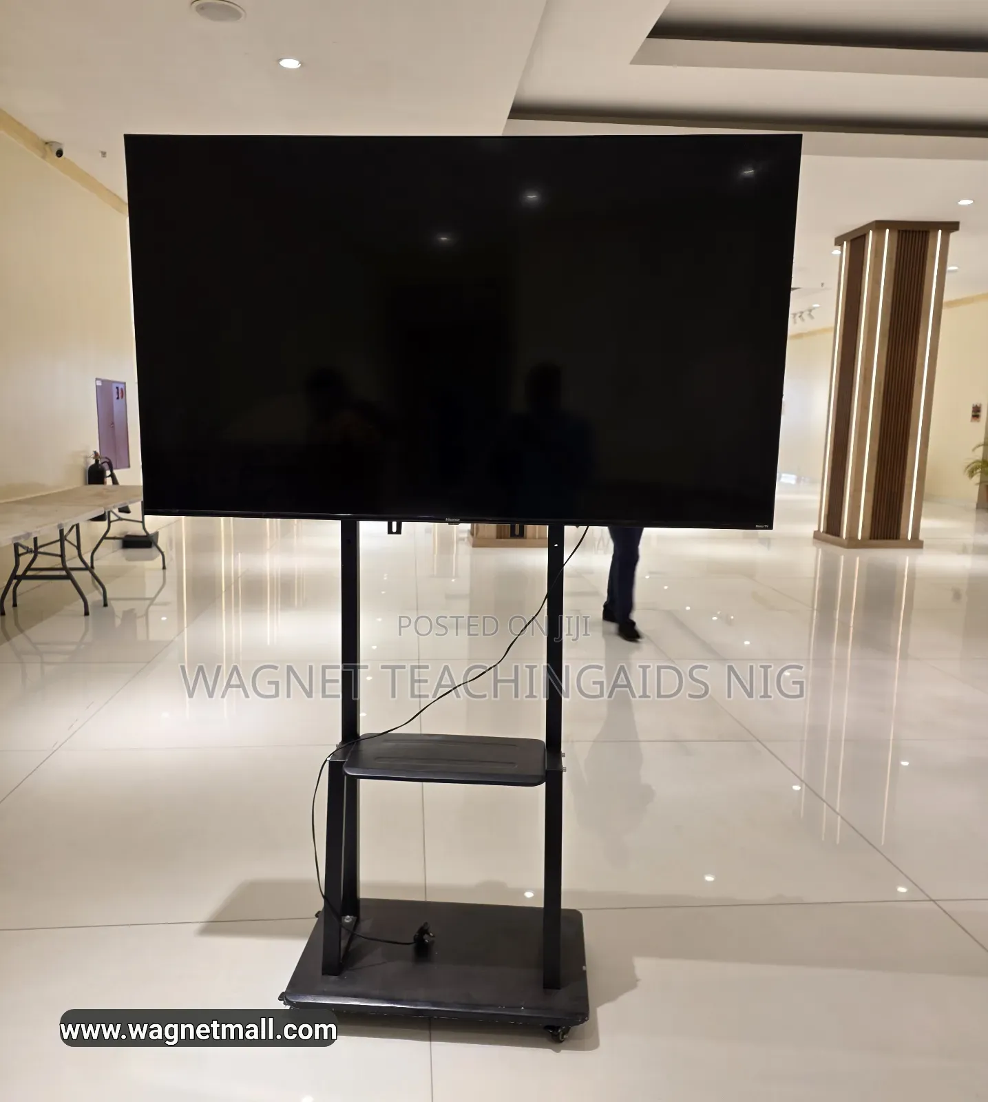 60inches Smart Tv With Stand