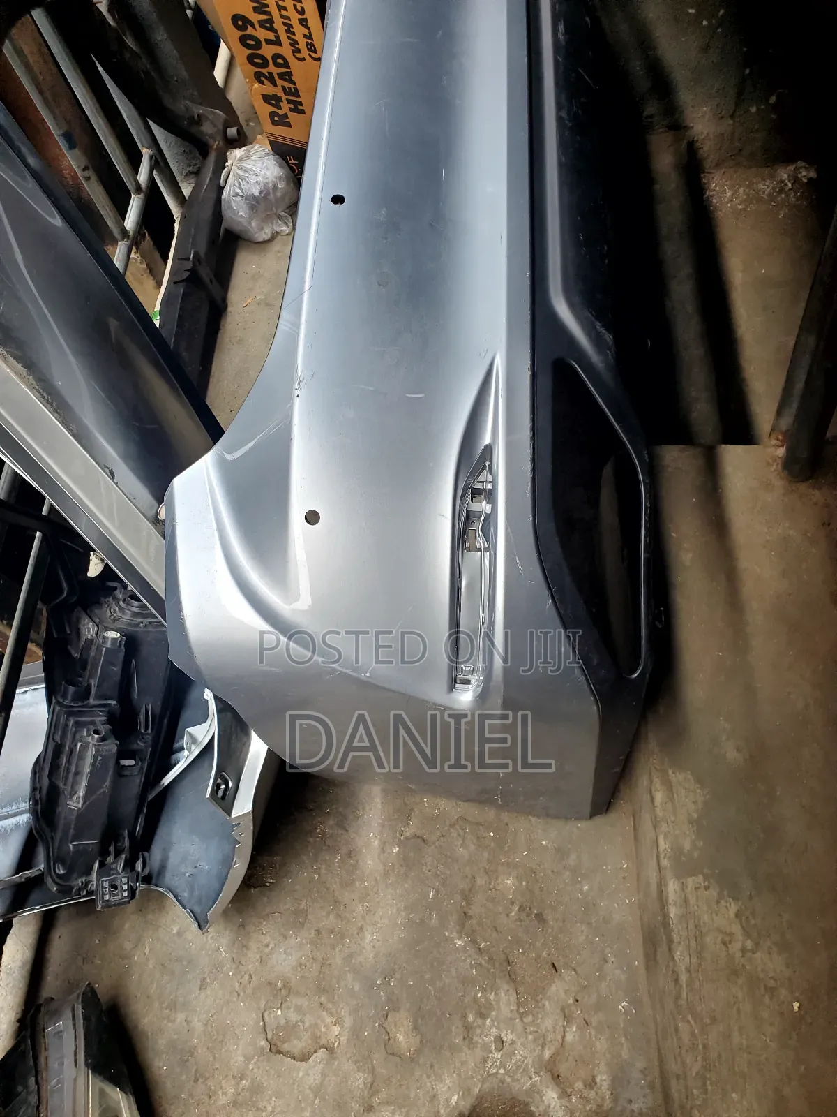 2019-2020 Lexus Es350 Back Bumper