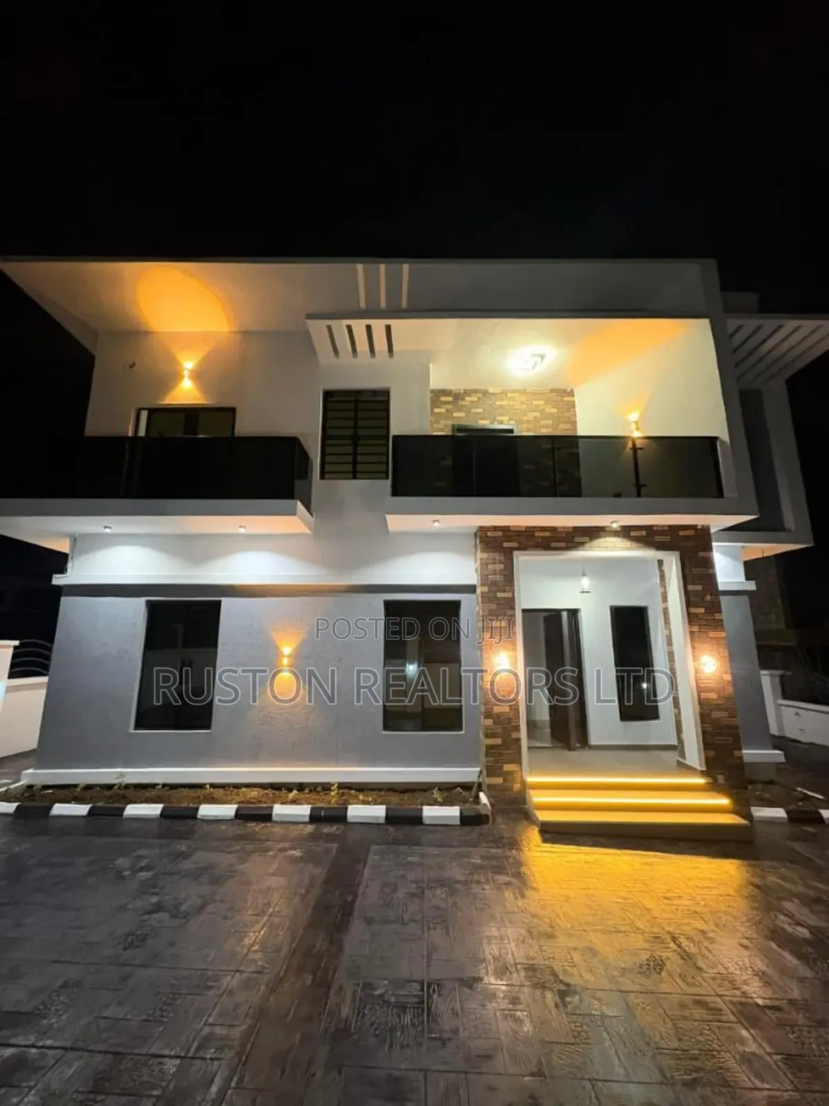 6bdrm Duplex in Akobo for sale