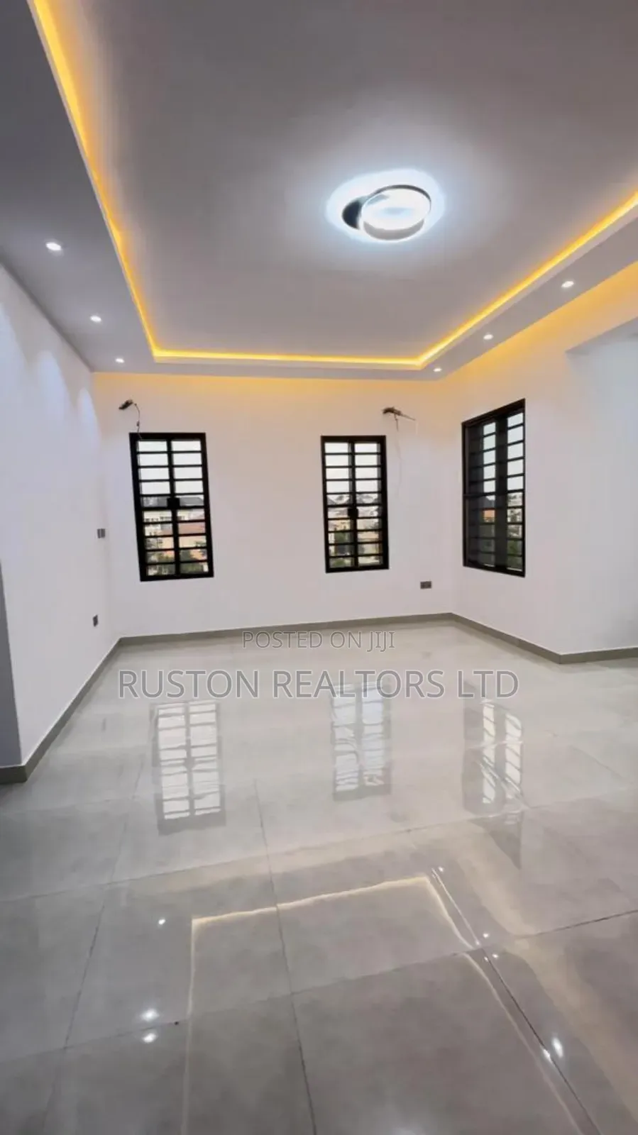 6bdrm Duplex in Akobo for sale