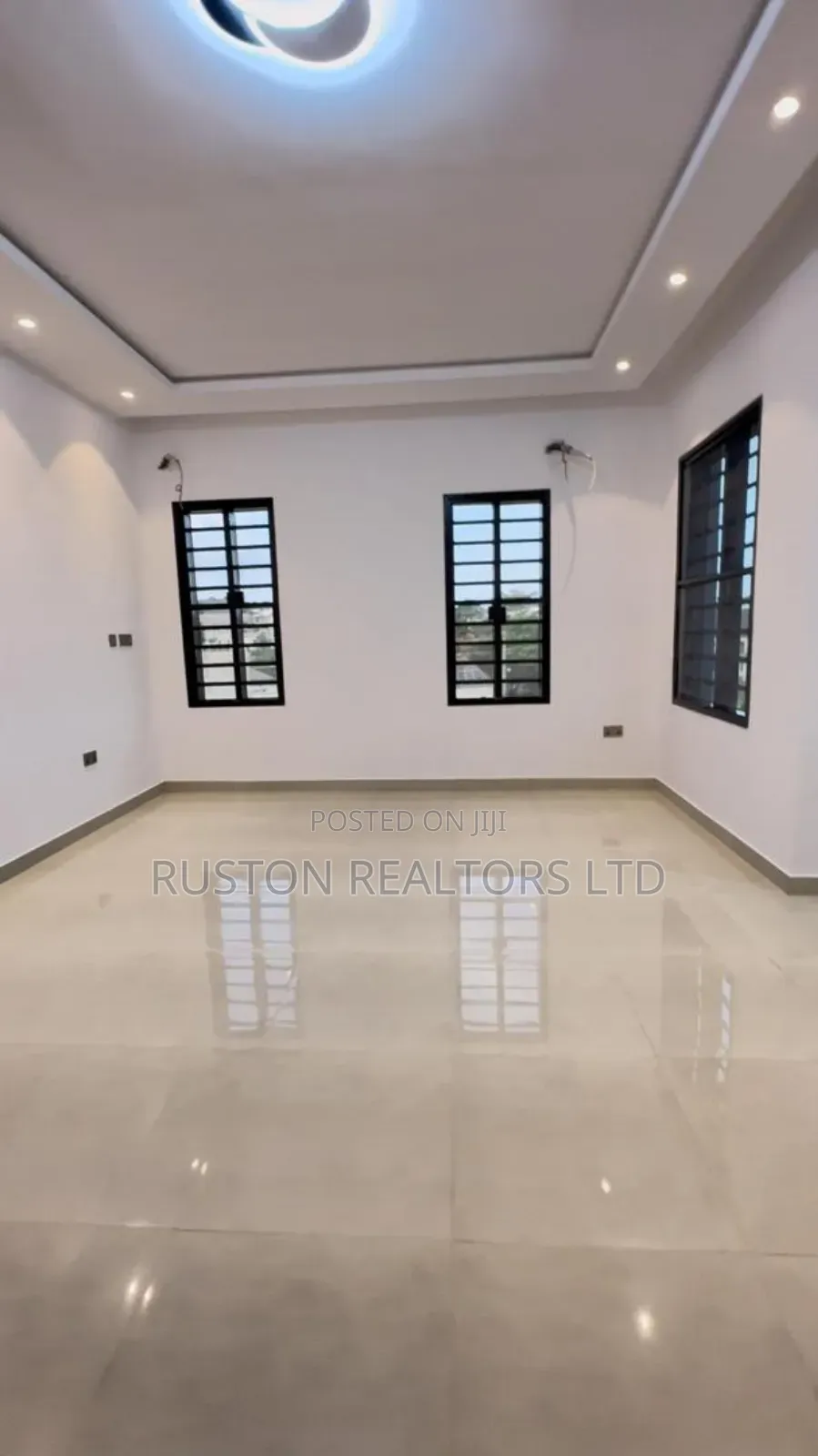 6bdrm Duplex in Akobo for sale