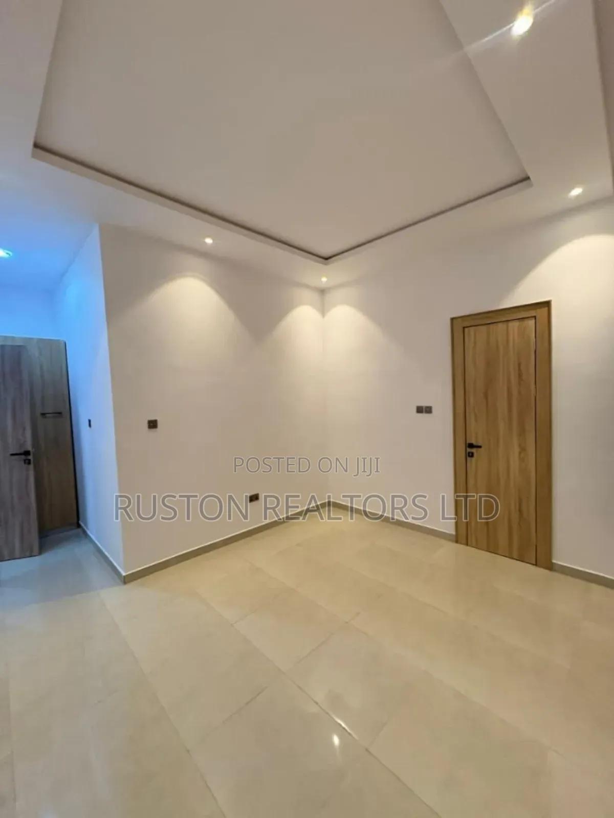 6bdrm Duplex in Akobo for sale