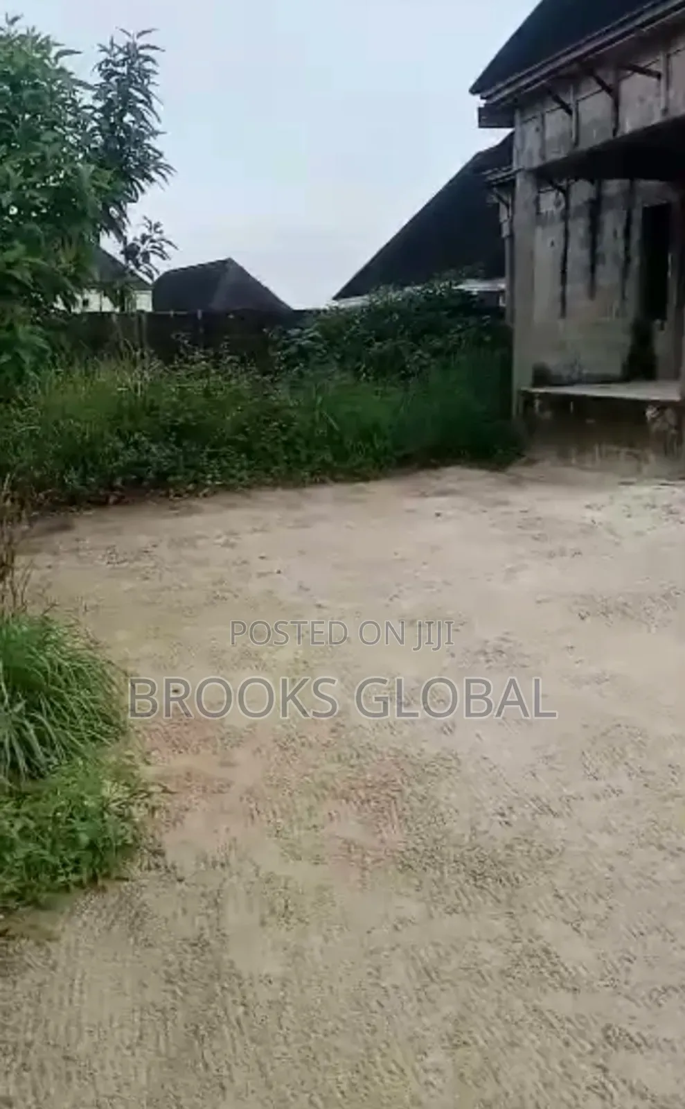 3bdrm Apartment in Warri for sale