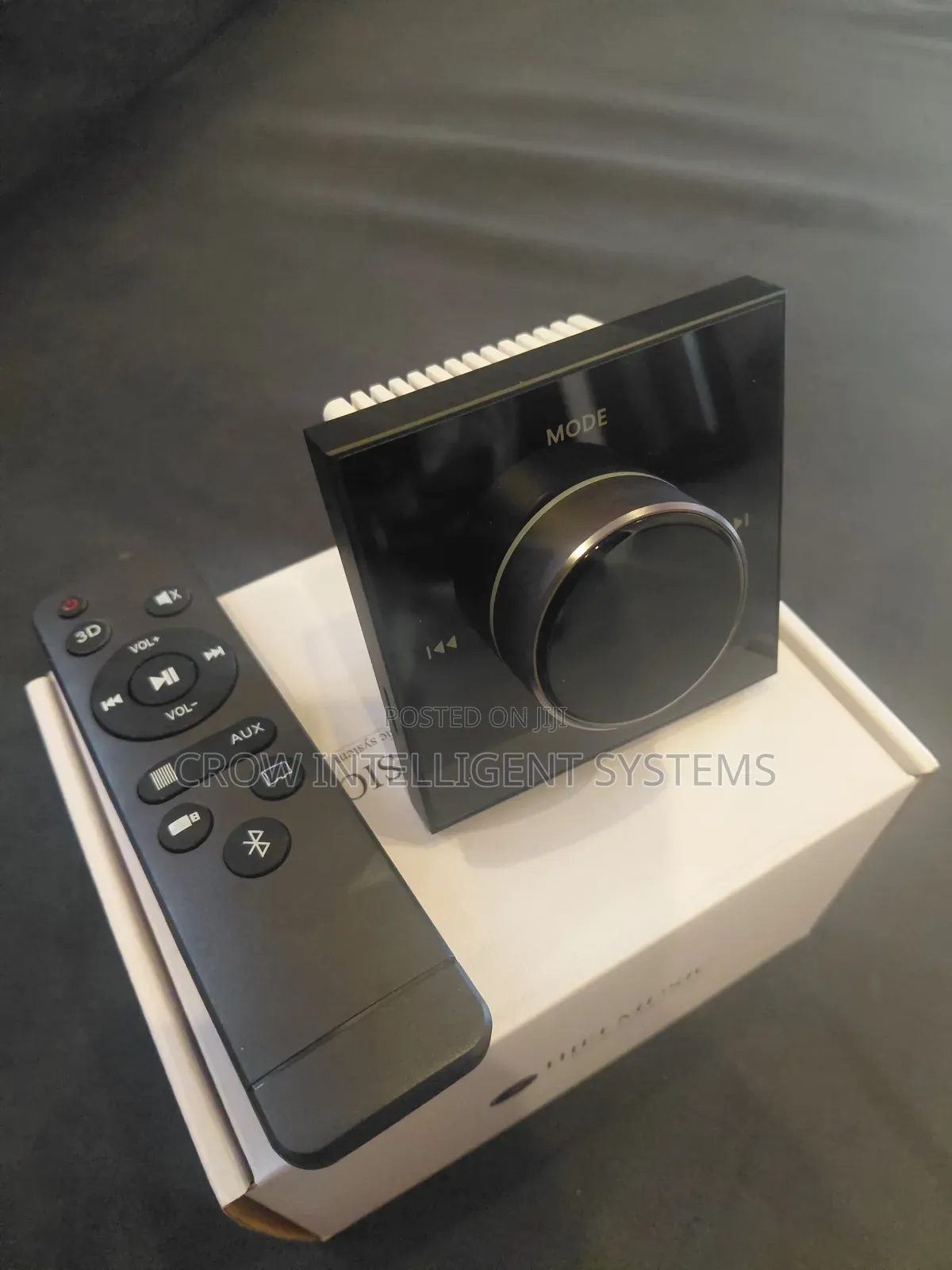 Sleek Wall Amplifier