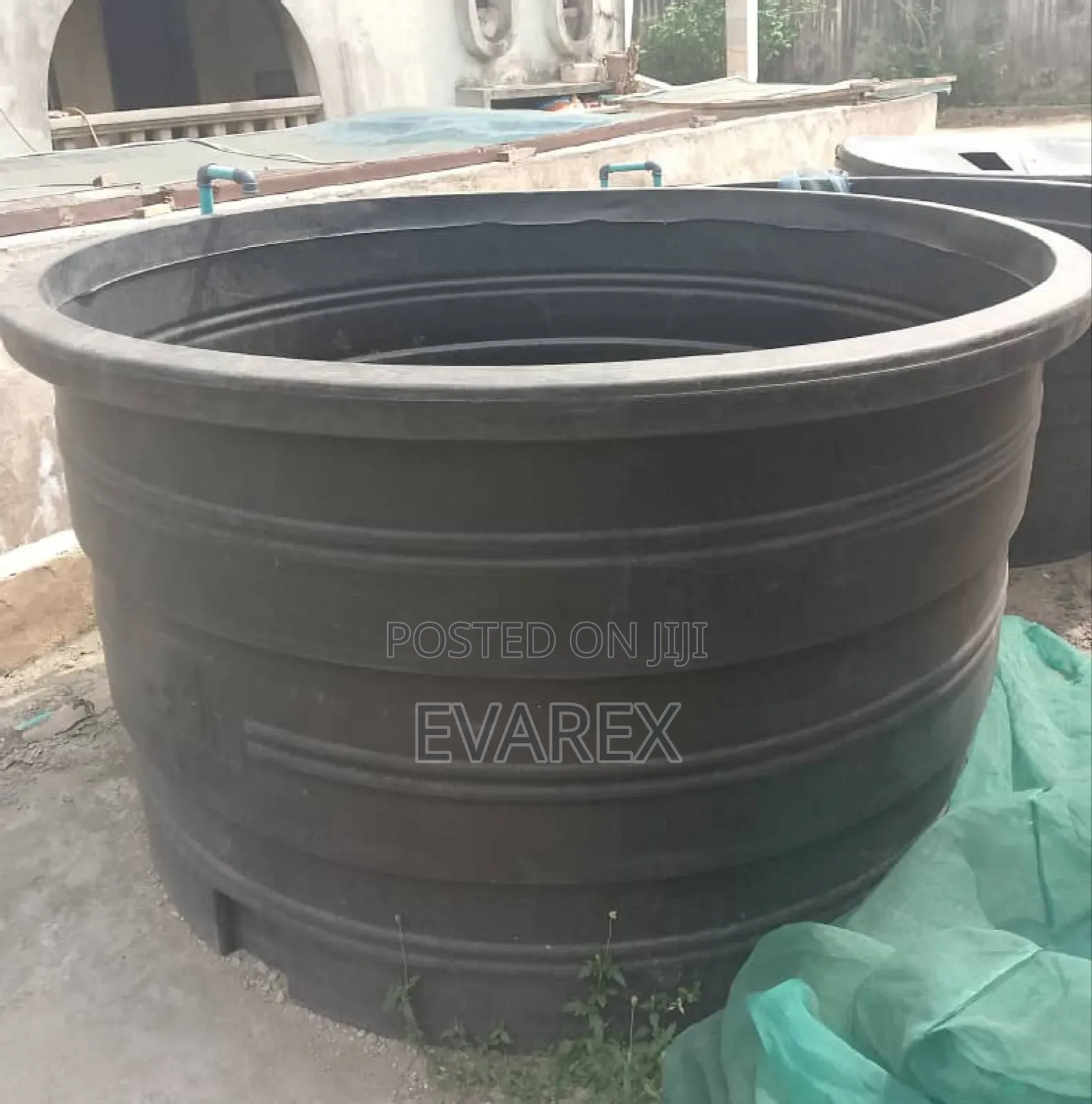 2000 Litres Fish Pond Tank/Basin Bowl.