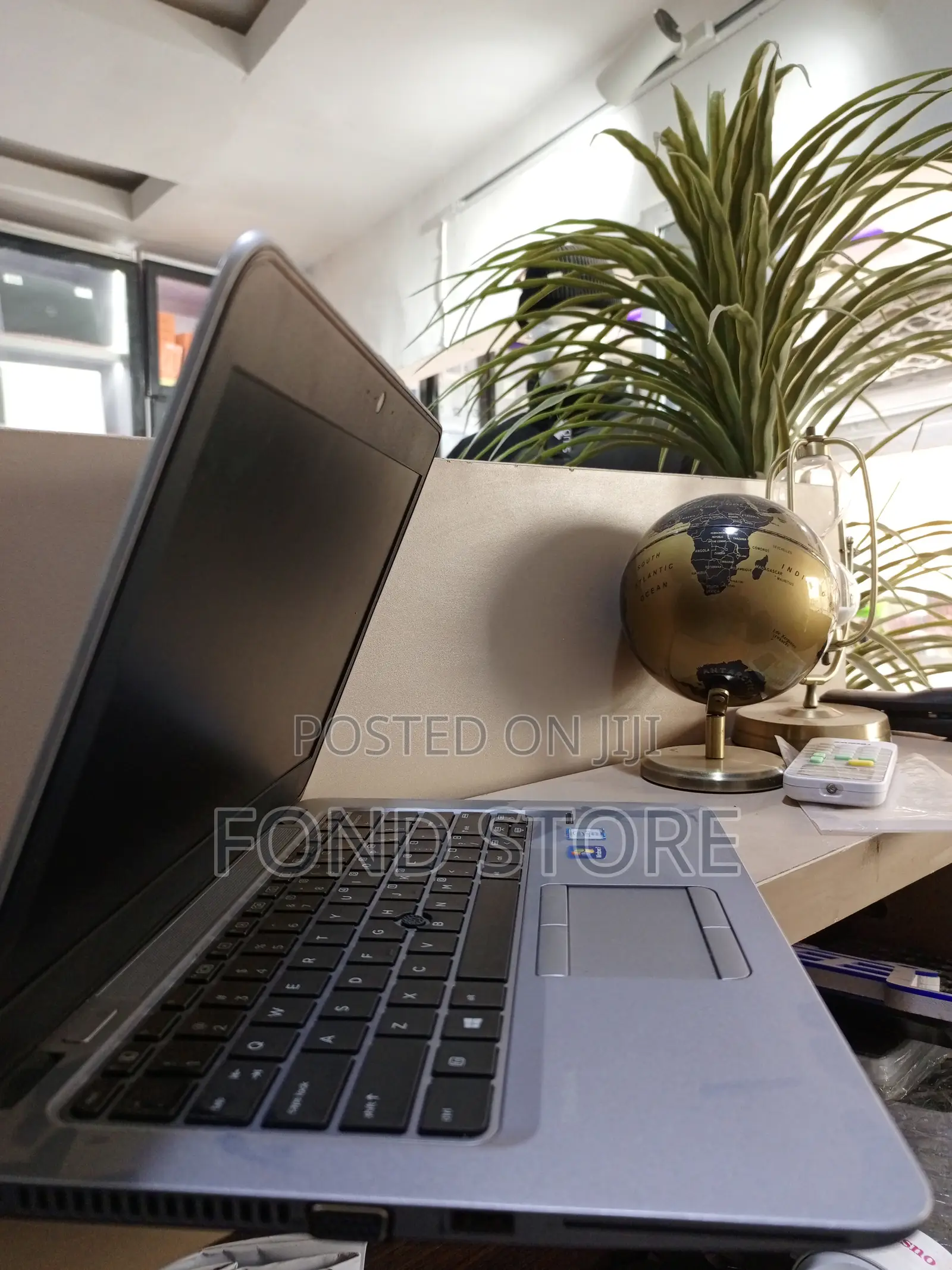 New Laptop HP EliteBook 820 G3 8GB Intel Core I7 SSD 256GB