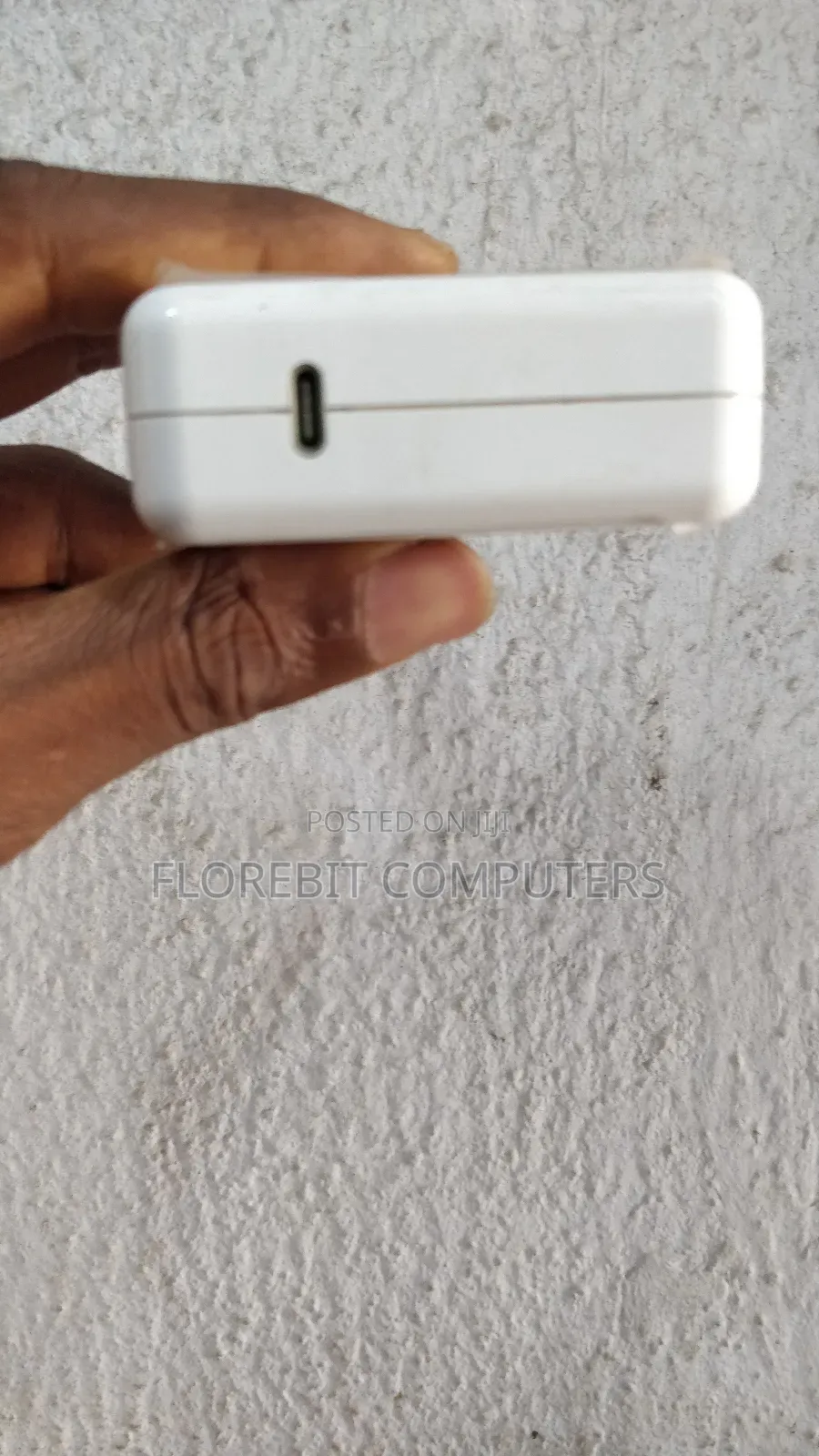 Apple 61wts Usb -Type C Power Adapter