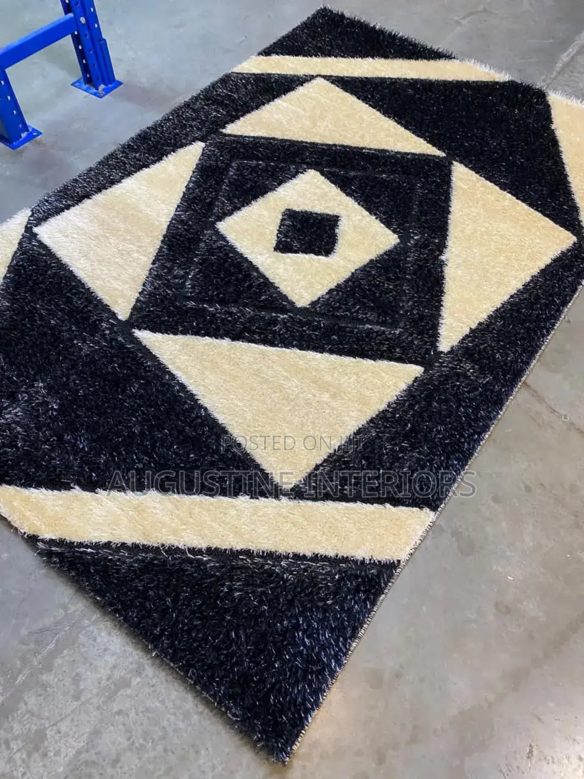 High Quality Shaggy Center Rug Size 5/7