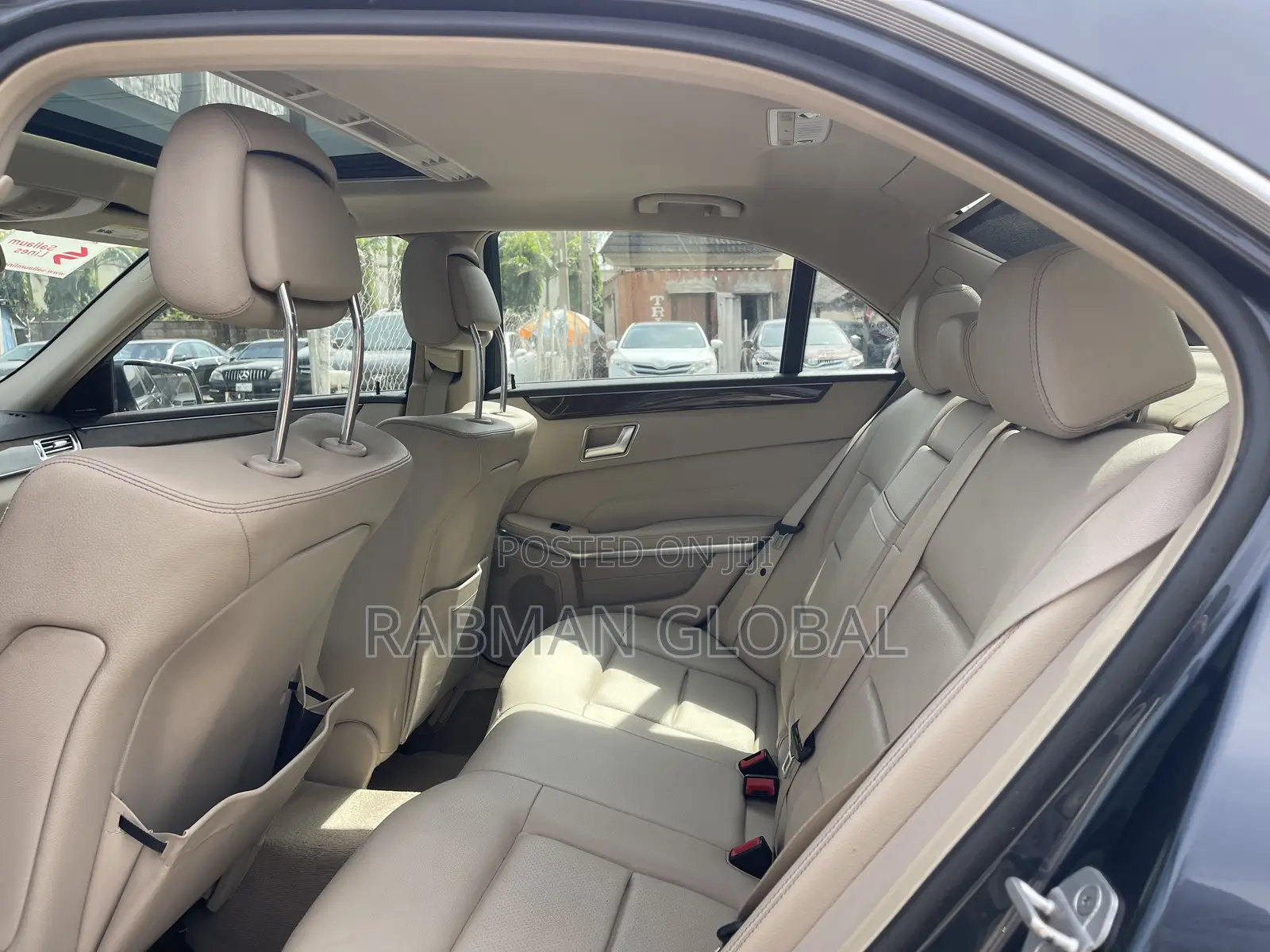 Mercedes-Benz E350 Base 4Matic Sedan AWD (3.5L 6cyl 7A) 2013 Gray