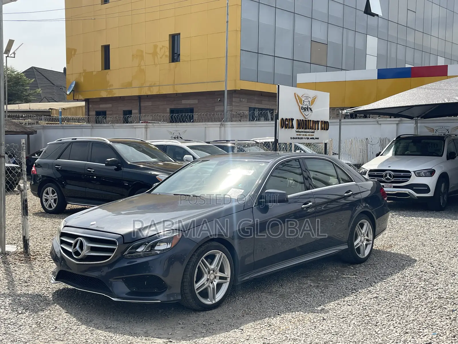 Mercedes-Benz E350 Base 4Matic Sedan AWD (3.5L 6cyl 7A) 2013 Gray