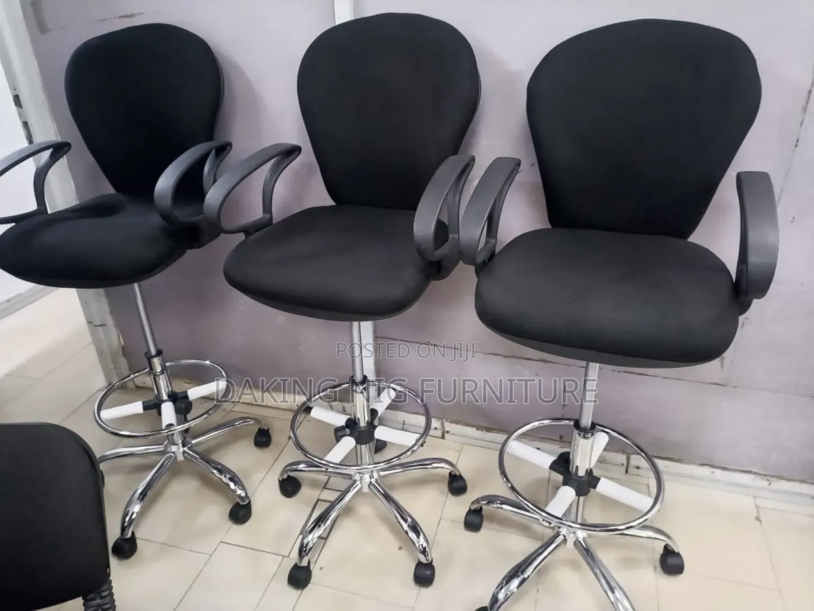 Cashier Chair