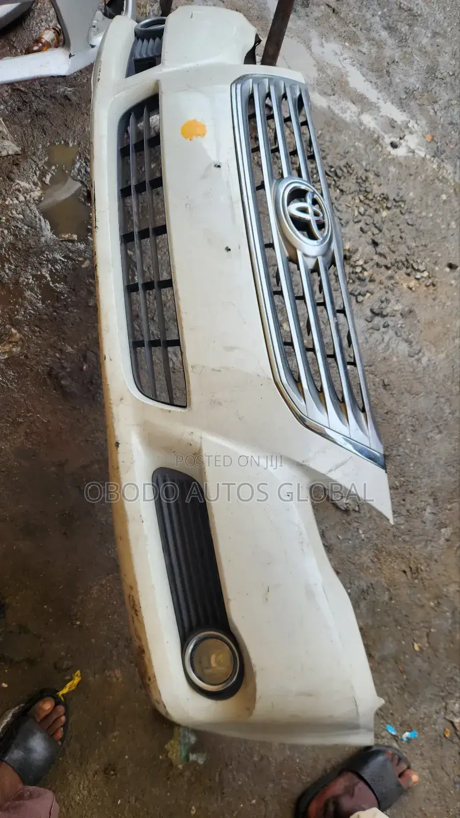 Complete Front Bumper Avalon 2010 Model