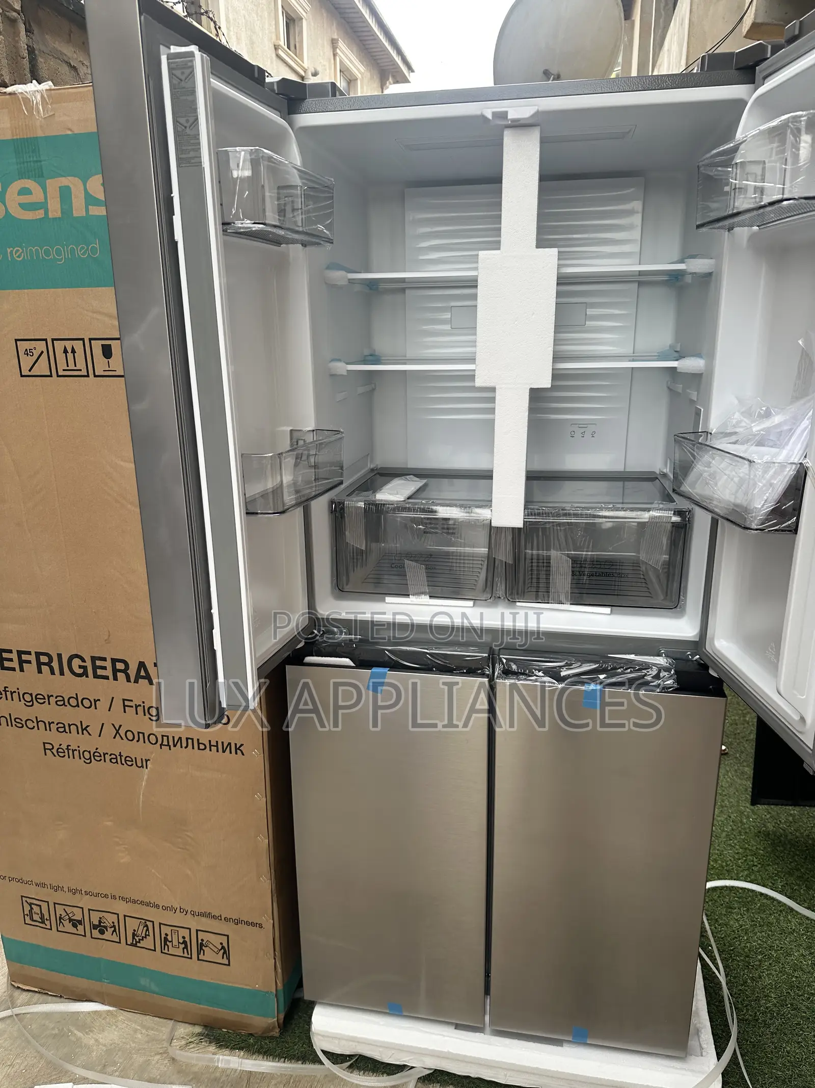 Hisense Side-by-Side Fridge – Durable Design, Powerful Cooling