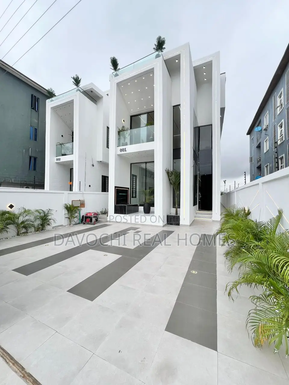 4bdrm Duplex in Ikota for sale
