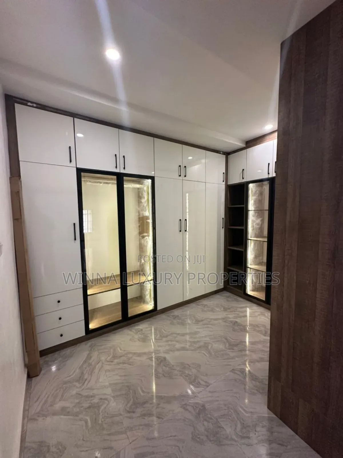 5bdrm Duplex in Opp Games Village, Kaura for sale