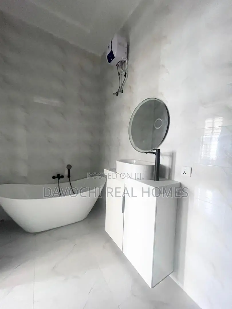 4bdrm Duplex in 2Nd Toll Gate, Chevron for sale