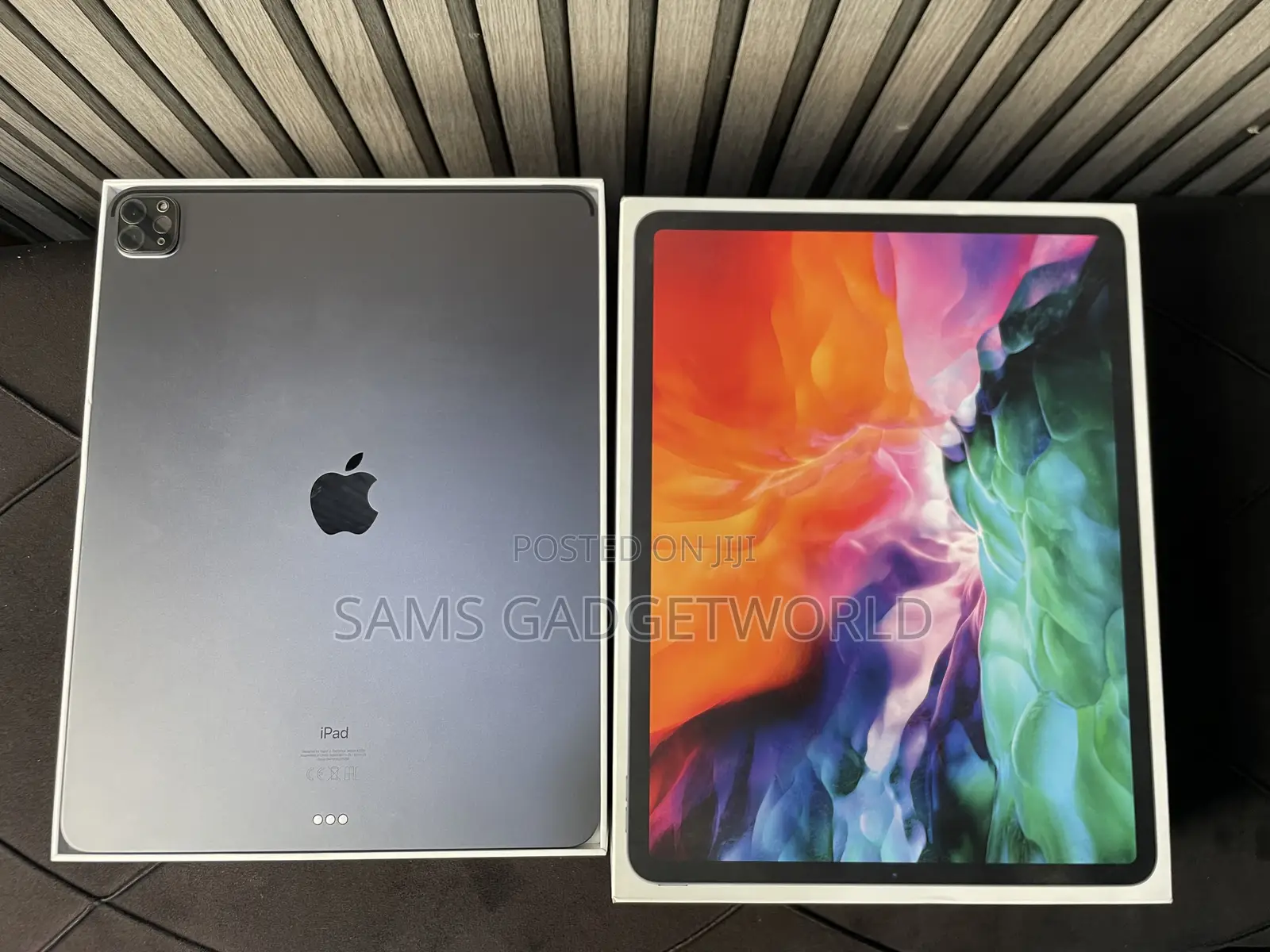 Apple iPad Pro 12.9 (2020) 128 GB Gray