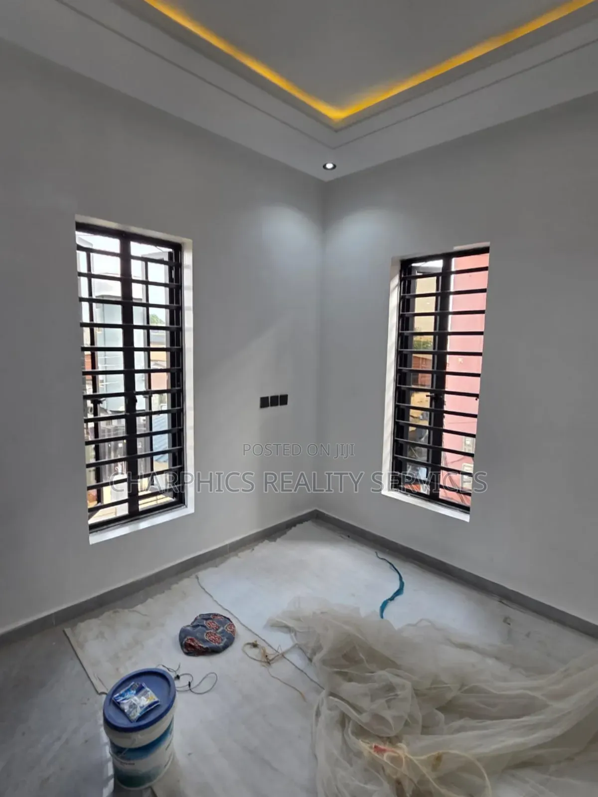 5bdrm Duplex in Ajao Estate for sale