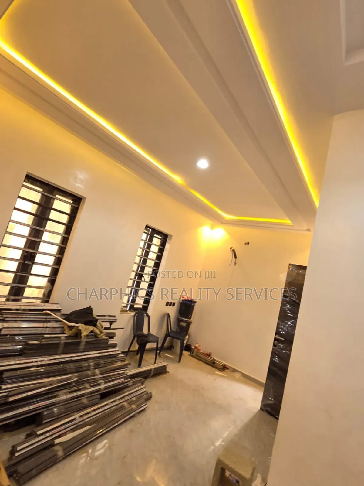 5bdrm Duplex in Ajao Estate for sale