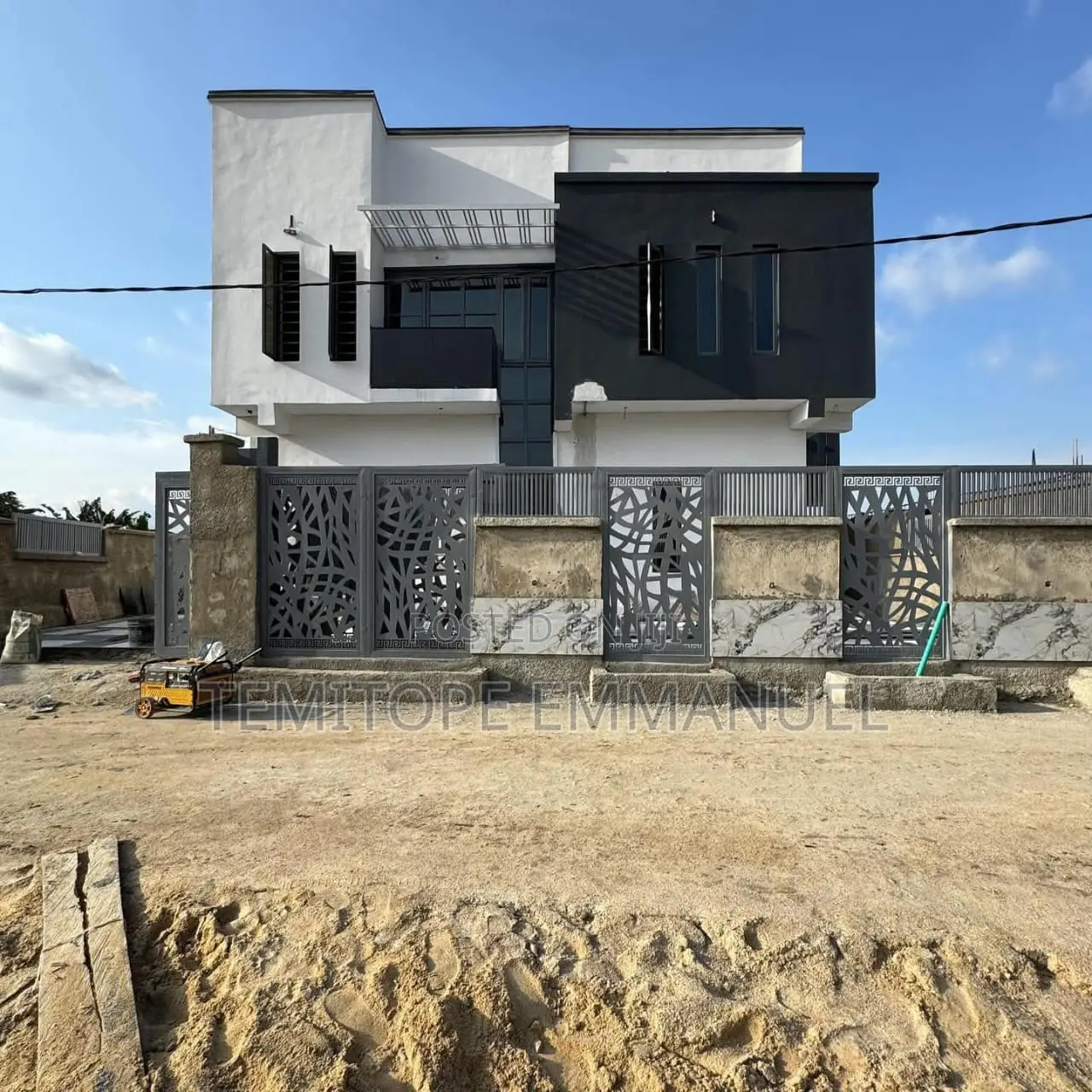 Furnished 4bdrm Duplex in Maryland for sale