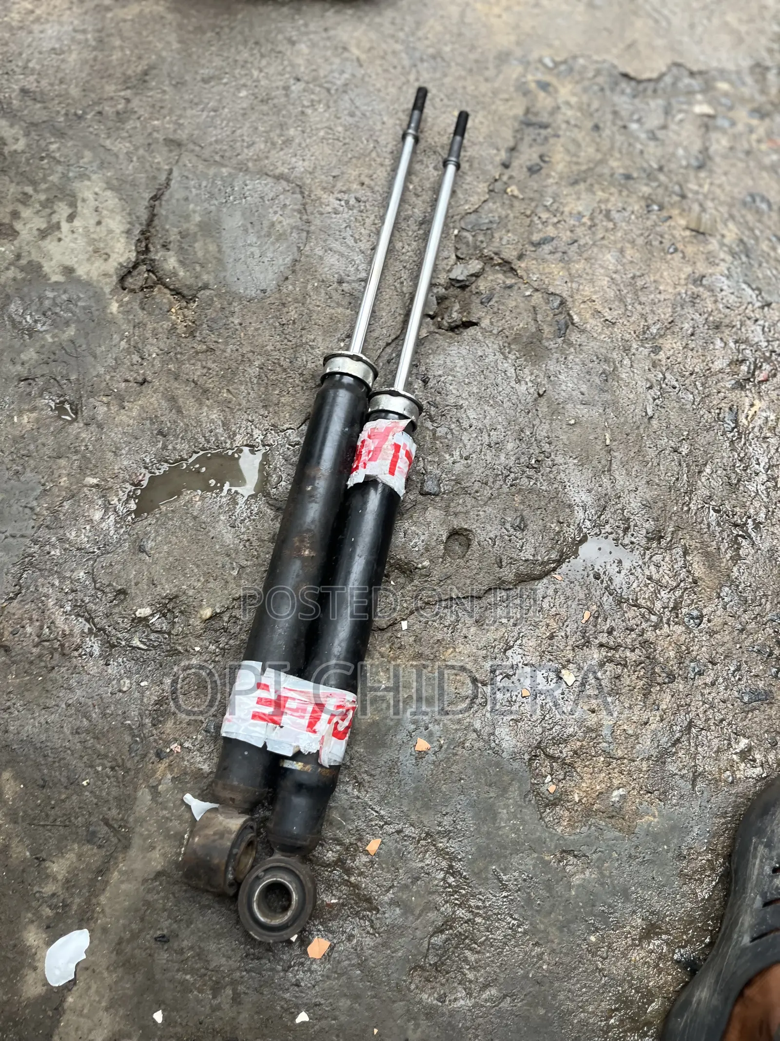 Toyota Sienna 2005 Back Shock Absorber (Tokunbo)