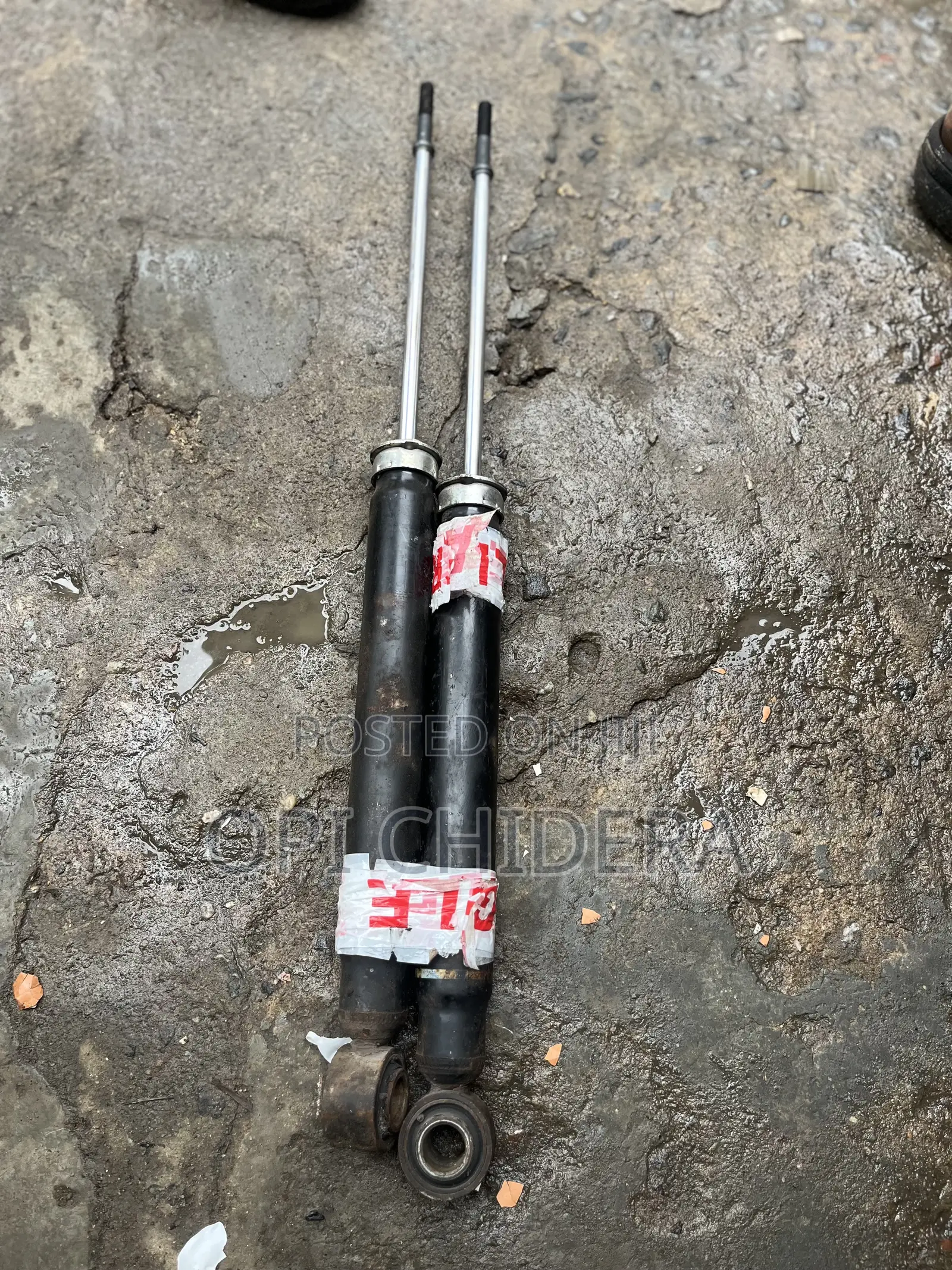 Toyota Sienna 2005 Back Shock Absorber (Tokunbo)
