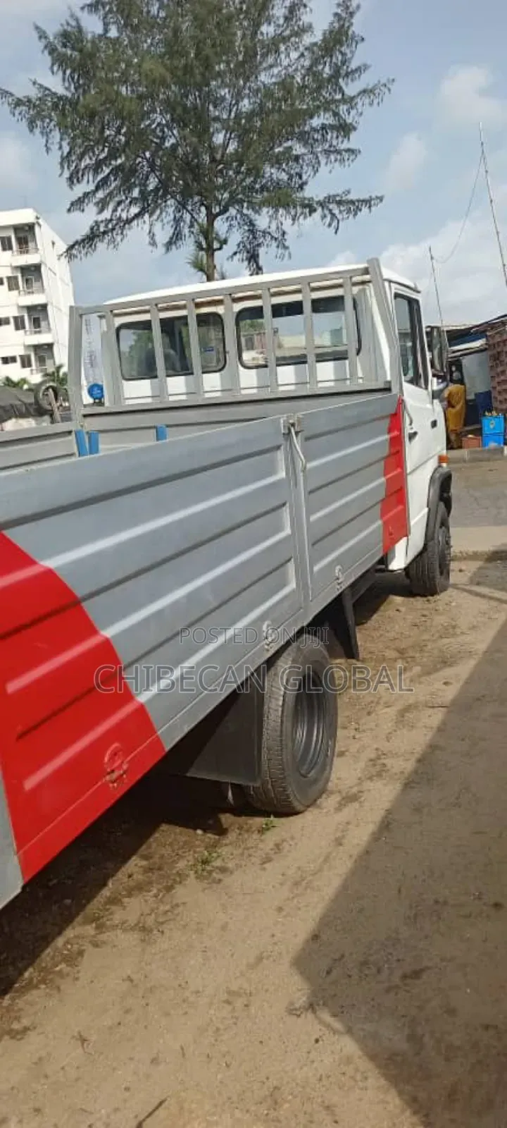 709 Pickup Truck (Foreign Used) Benz