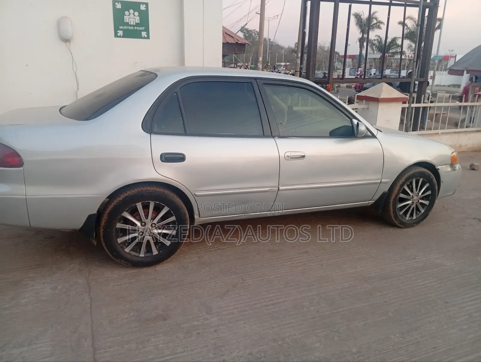 Toyota Corolla 1.6 Sedan Automatic 2002 Silver