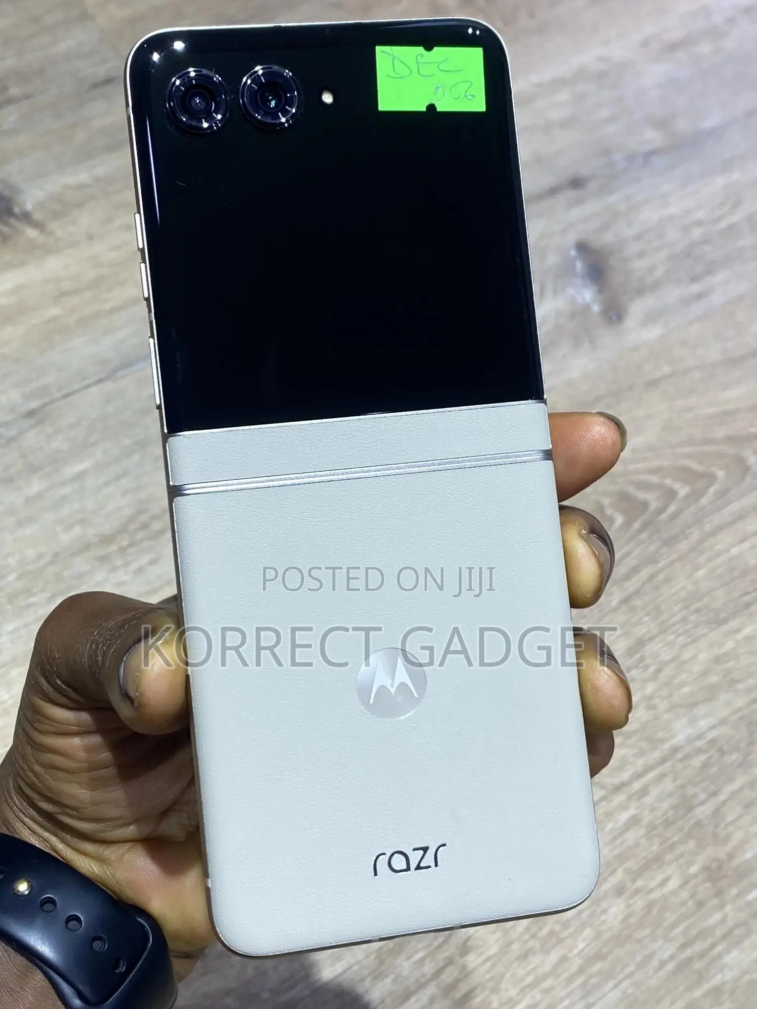 Motorola Razr 2024 256 GB Gray