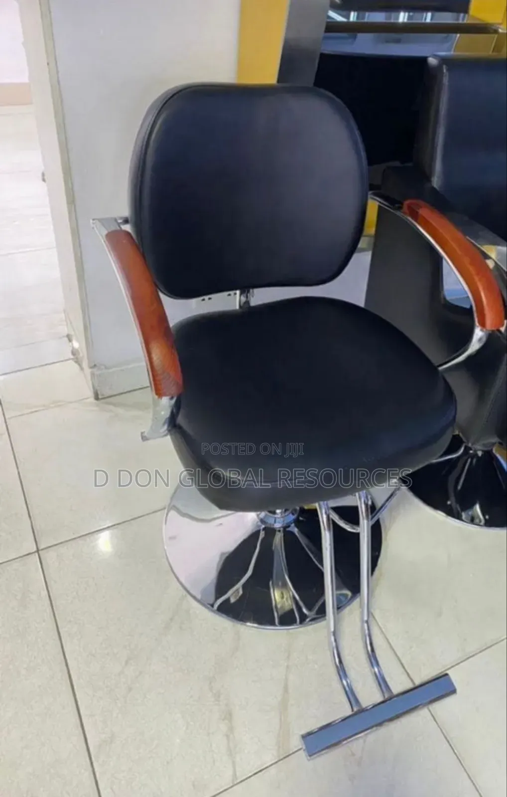 Saloon Chair