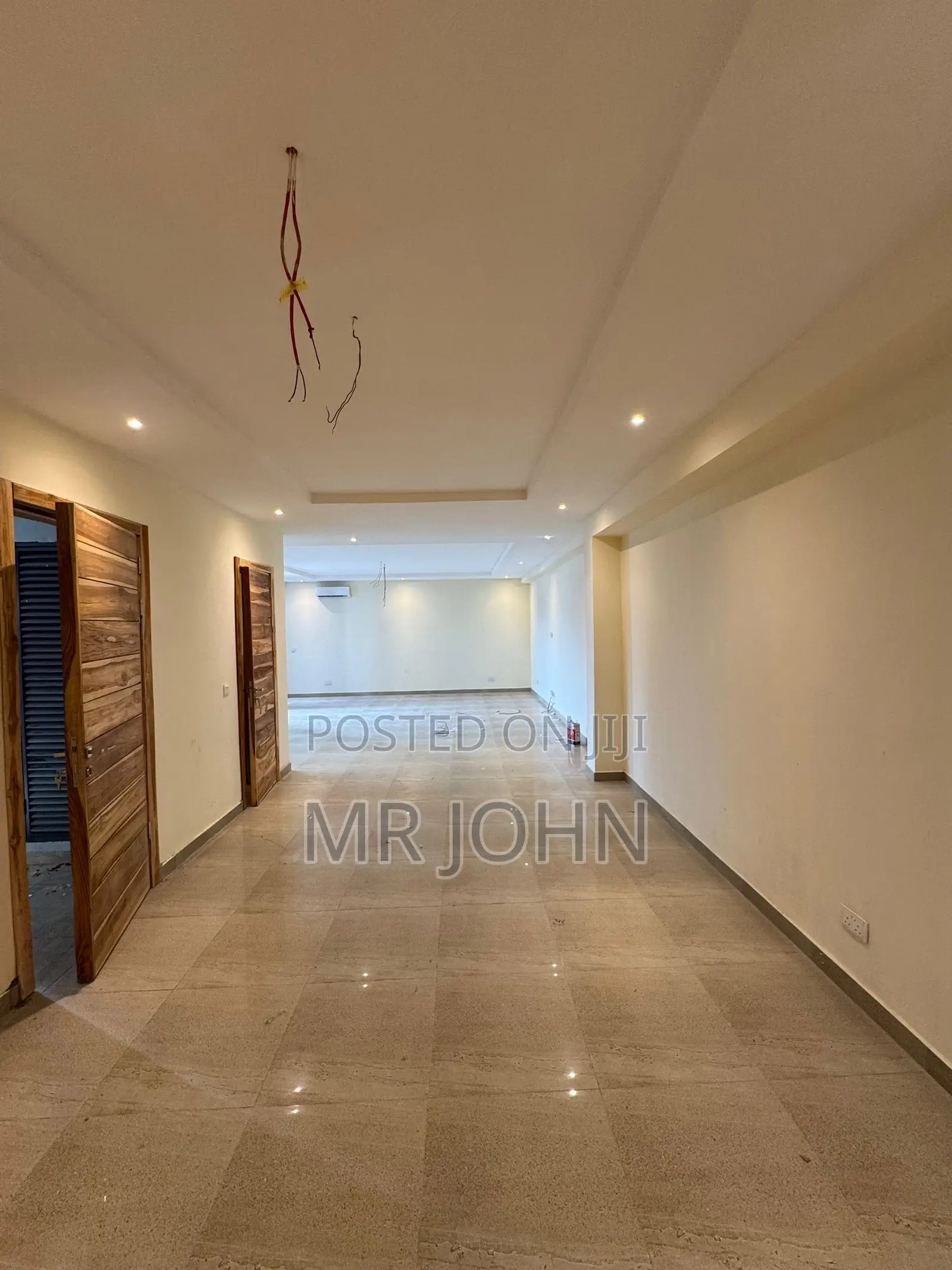 2bdrm Apartment in Lekki Phase 1 De Man for rent