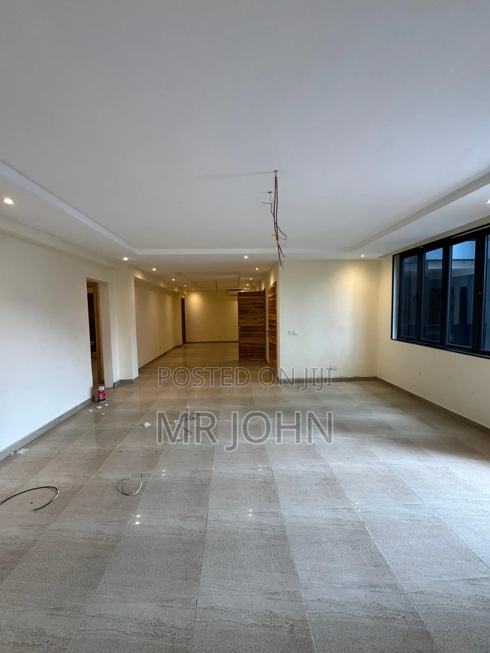 2bdrm Apartment in Lekki Phase 1 De Man for rent