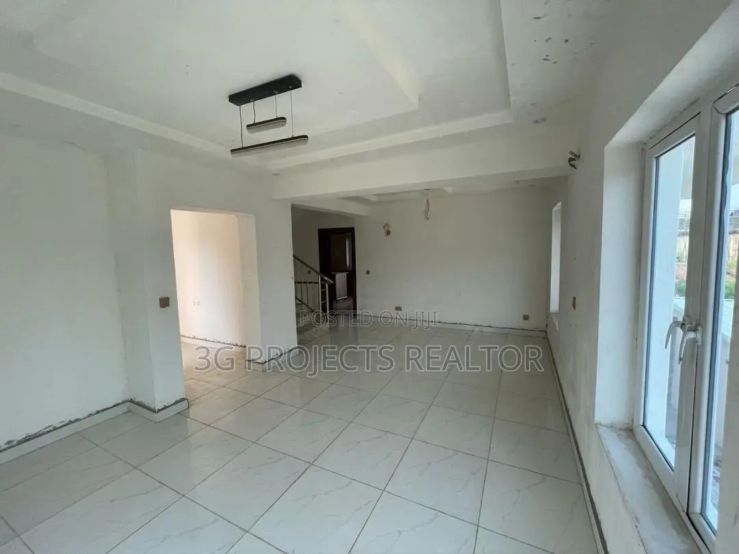 Furnished 4bdrm Townhouse/Terrace in Gudu for sale