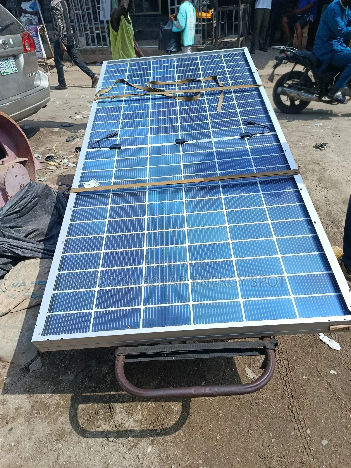 600watt Jinko Solar Panel Halfcourt