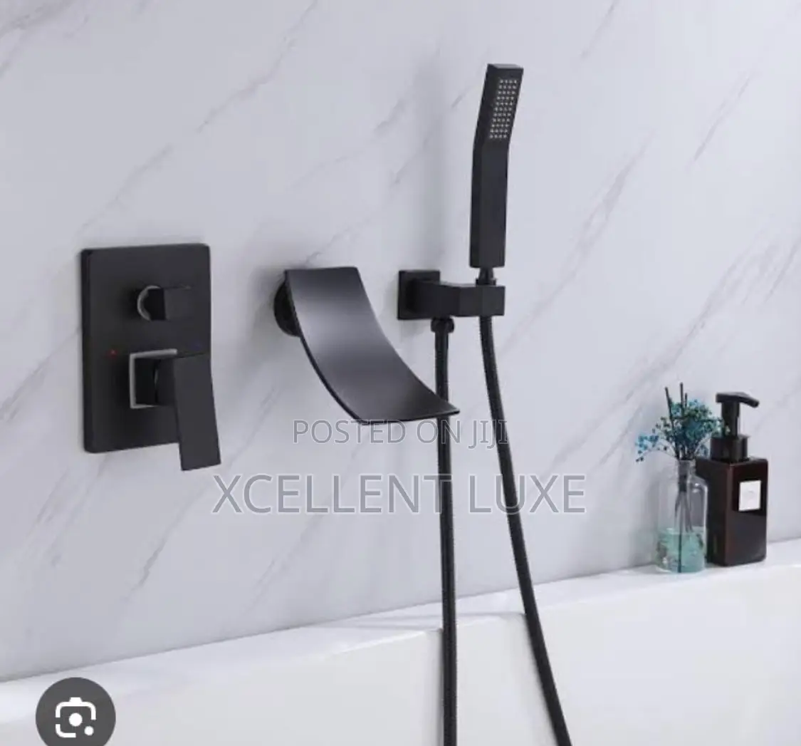 Conduit Bath Mixer Tap And Movable Hand Shower  Brass Engine
