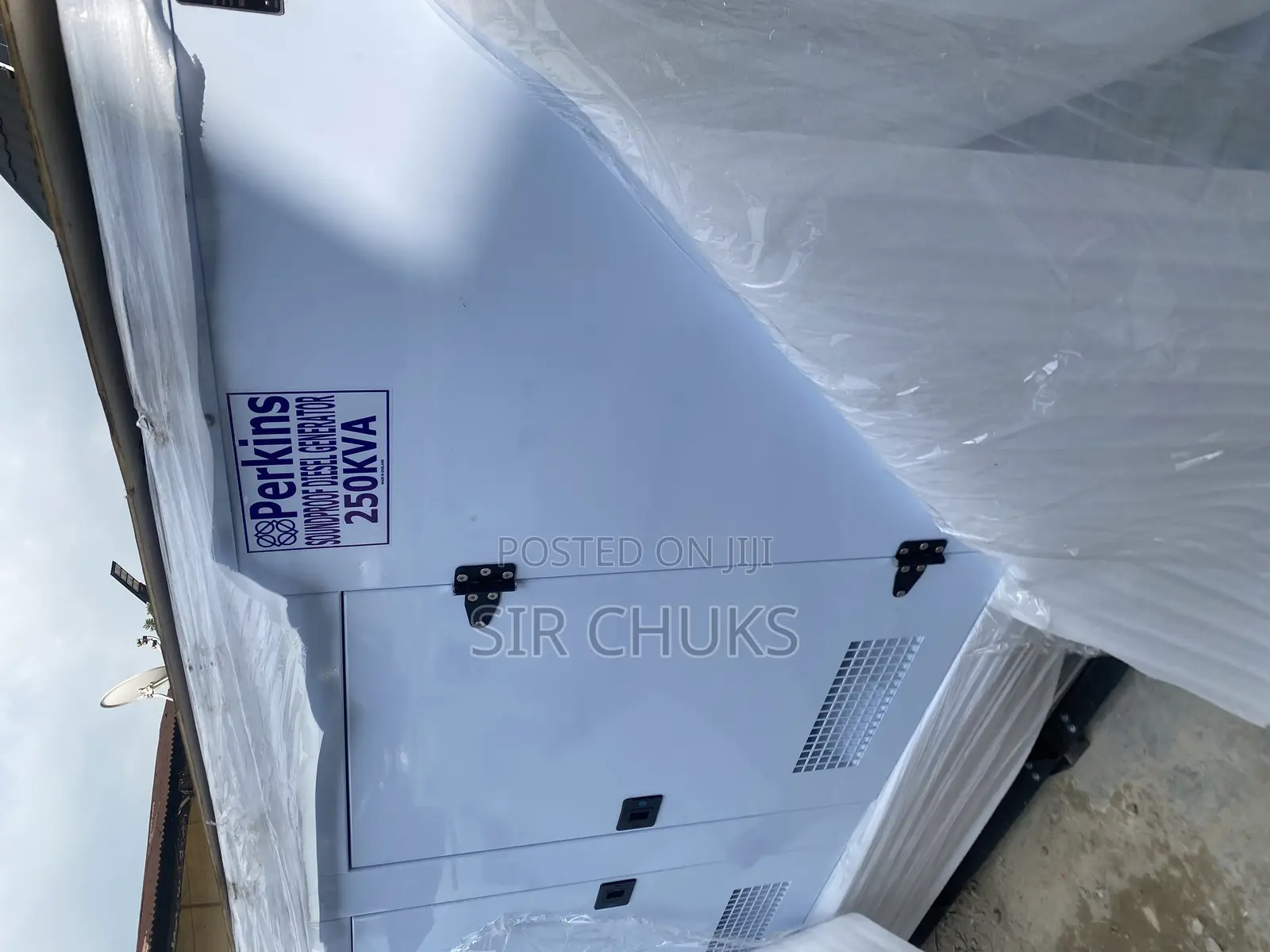 Original Perkins 250kva Soundproof Diesel. Full Copper