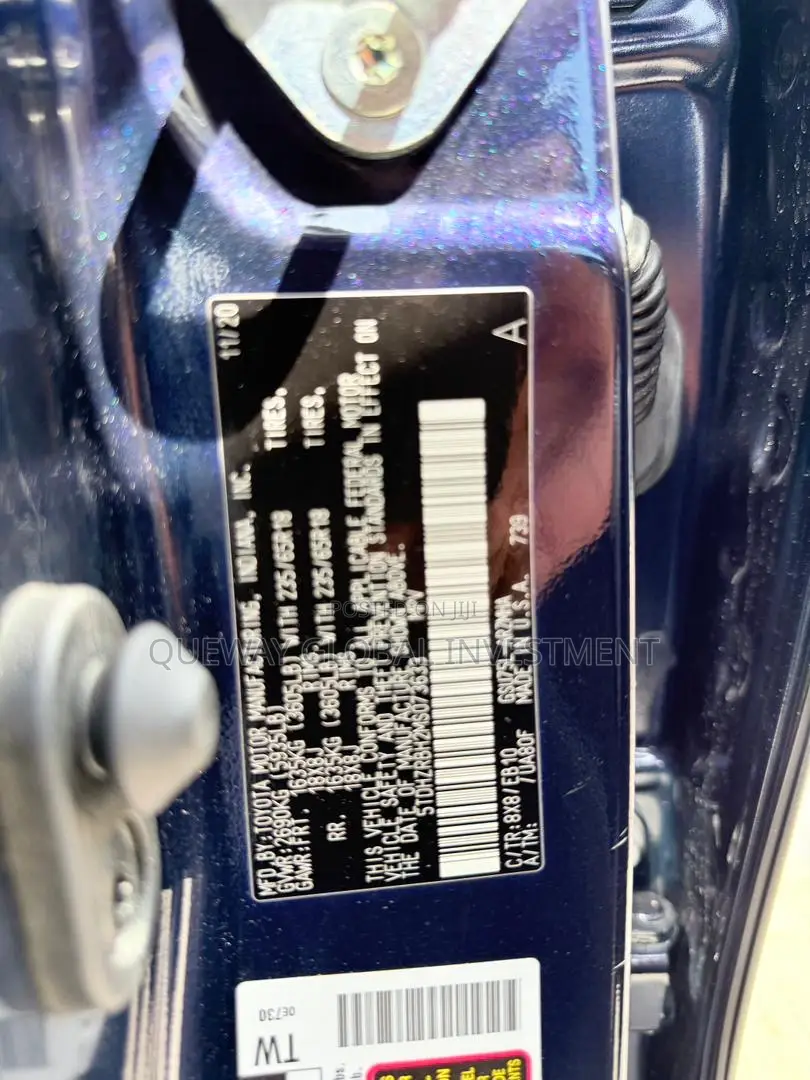 Toyota Highlander XLE 2021 Blue