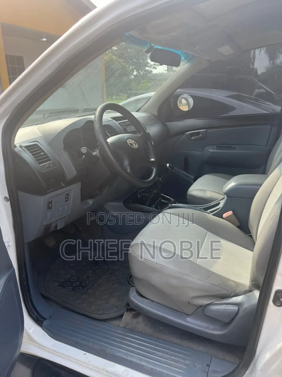 Toyota Hilux 2018 White