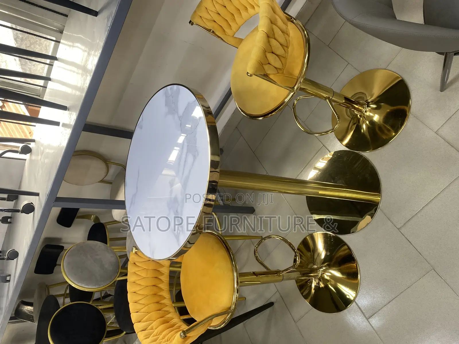 Elegant Design Bar Stool Table