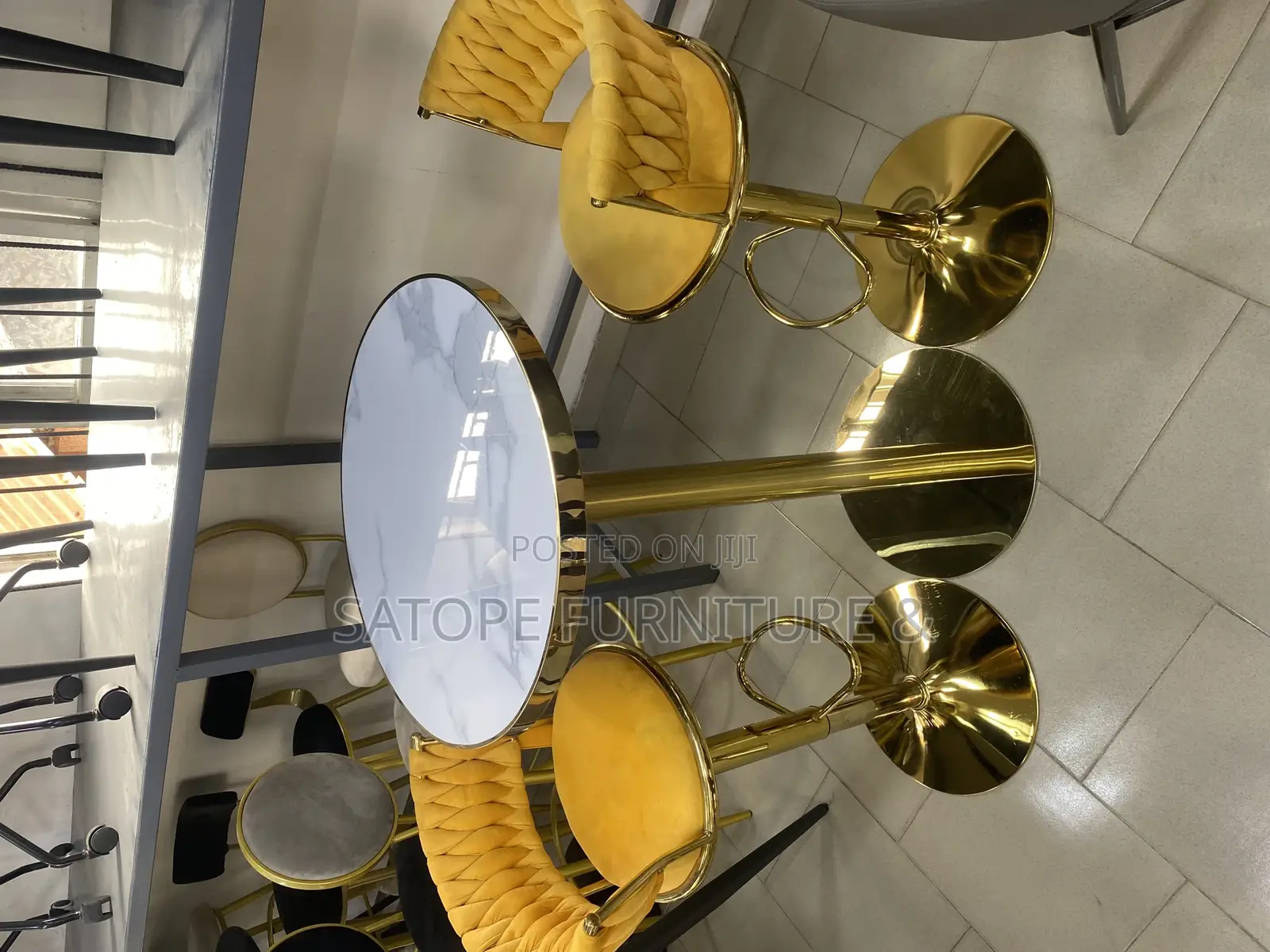 Elegant Design Bar Stool Table