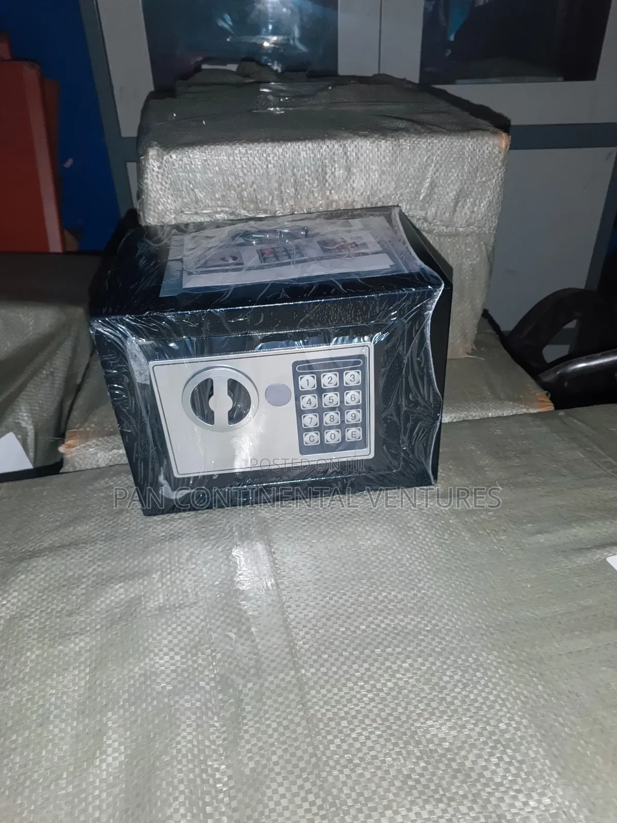 17e Digital Safe Box For Home Office And Hotel