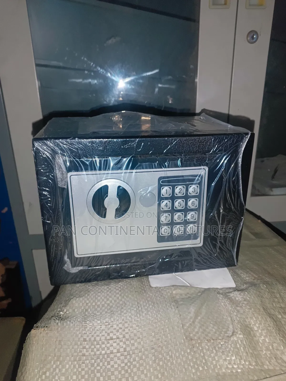 17e Digital Safe Box For Home Office And Hotel