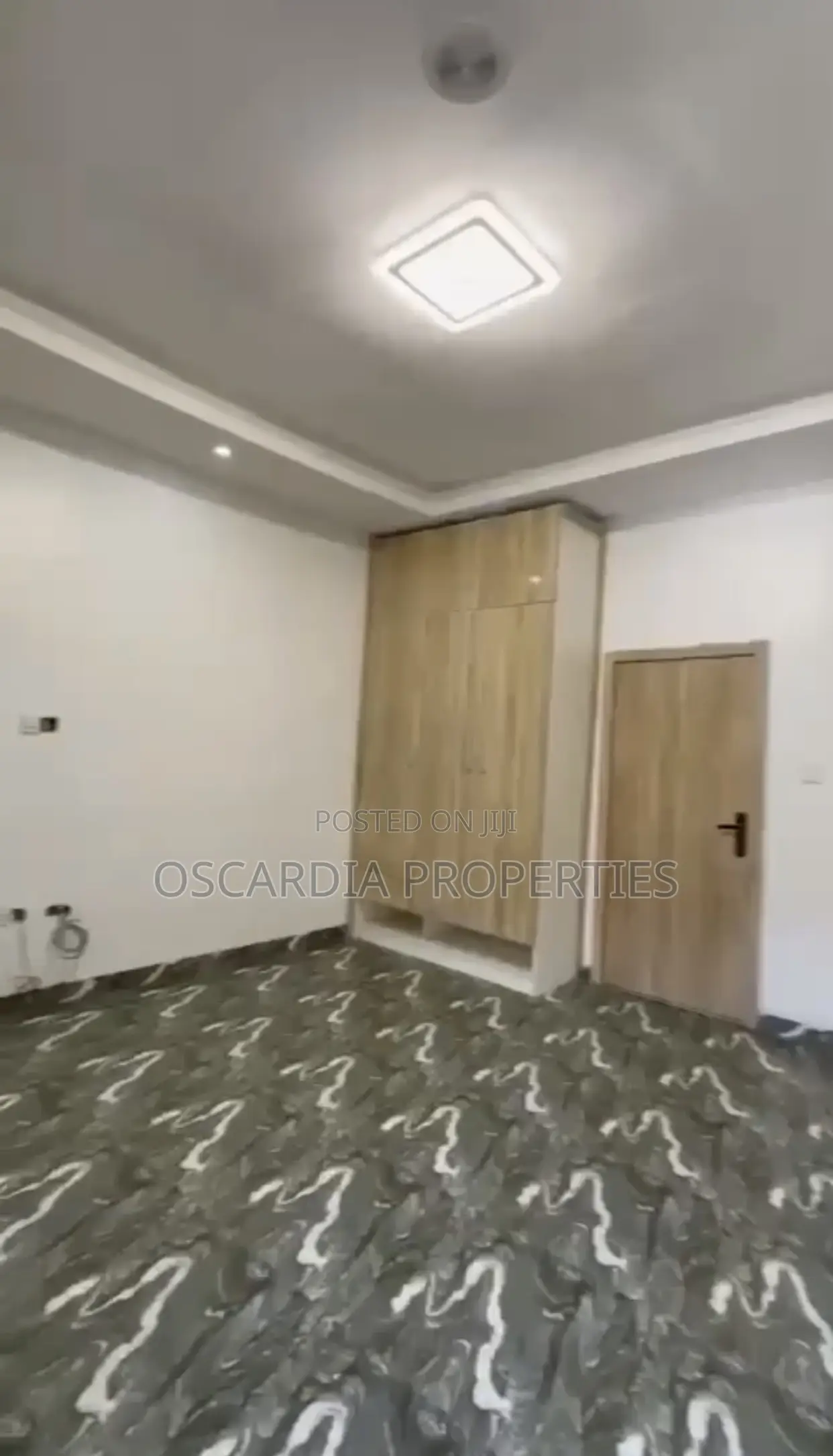 4bdrm Townhouse/Terrace in Chevron for sale