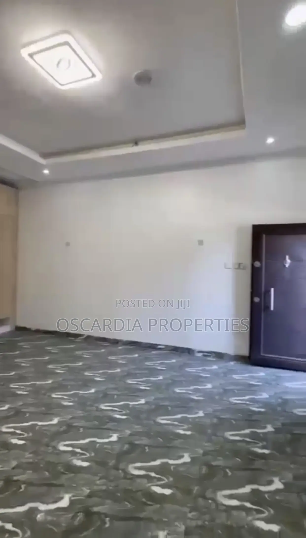 4bdrm Townhouse/Terrace in Chevron for sale
