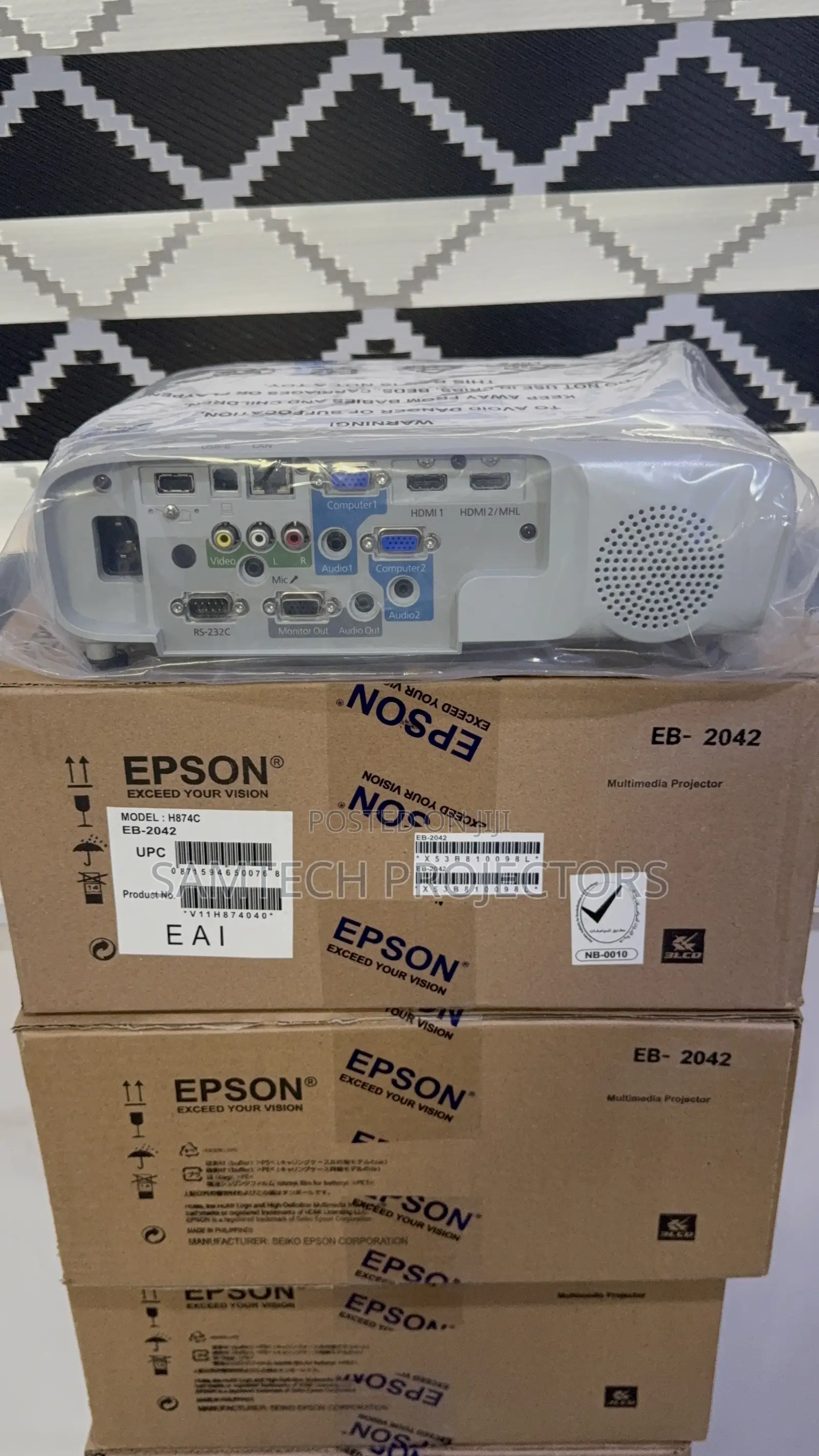 New Epson Projector Excels In Meeting Rooms,Home Cinema,Churches.Etc