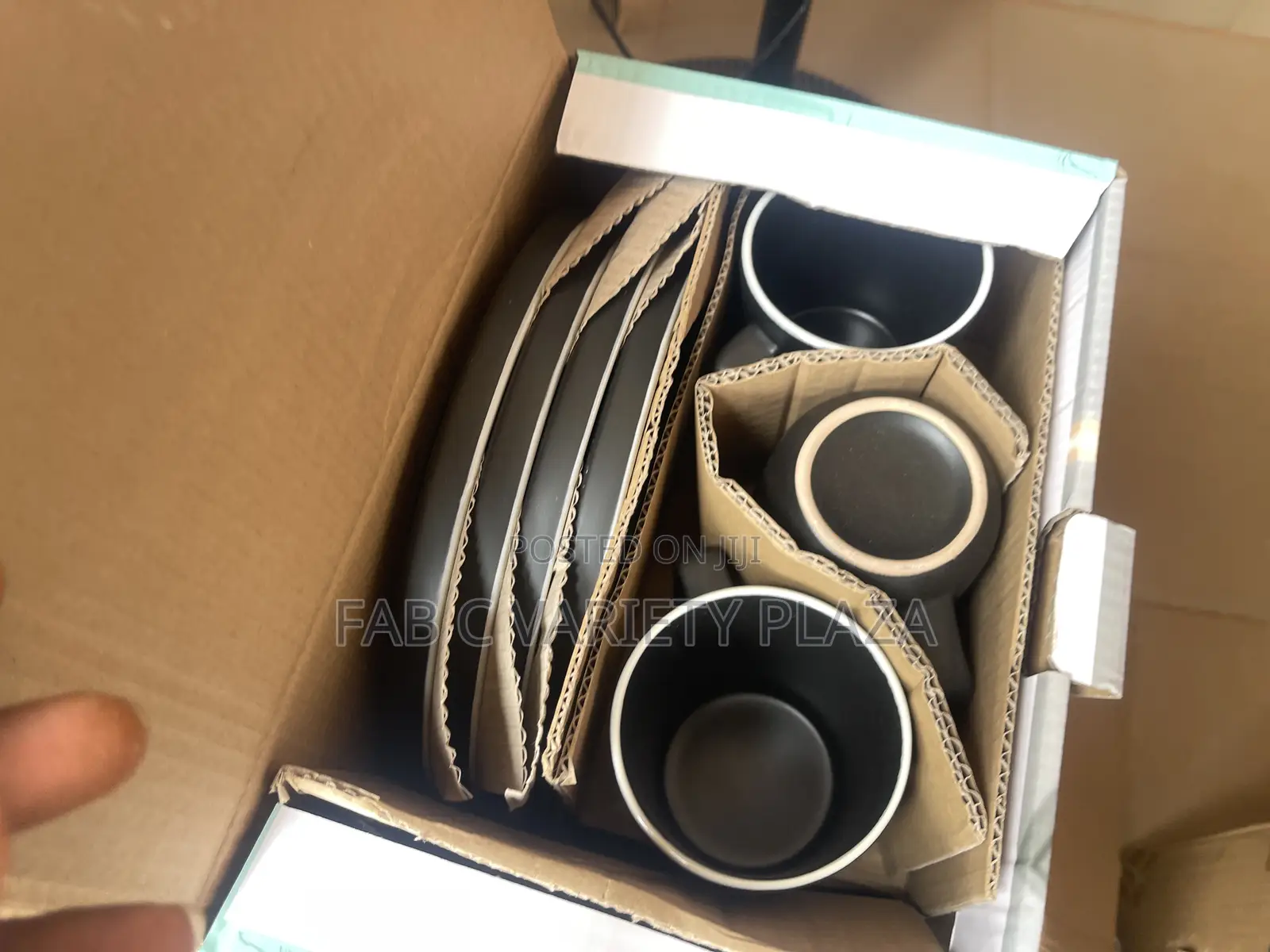 Luxurious 16 Sets Of Kitchen Wares