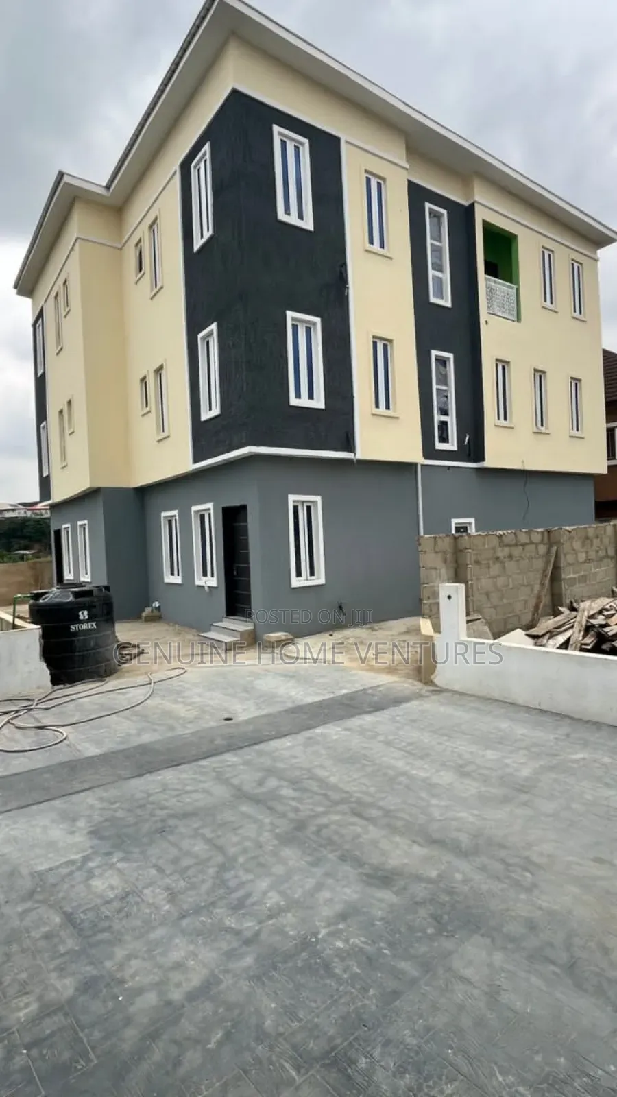 4bdrm Duplex in Mende for sale