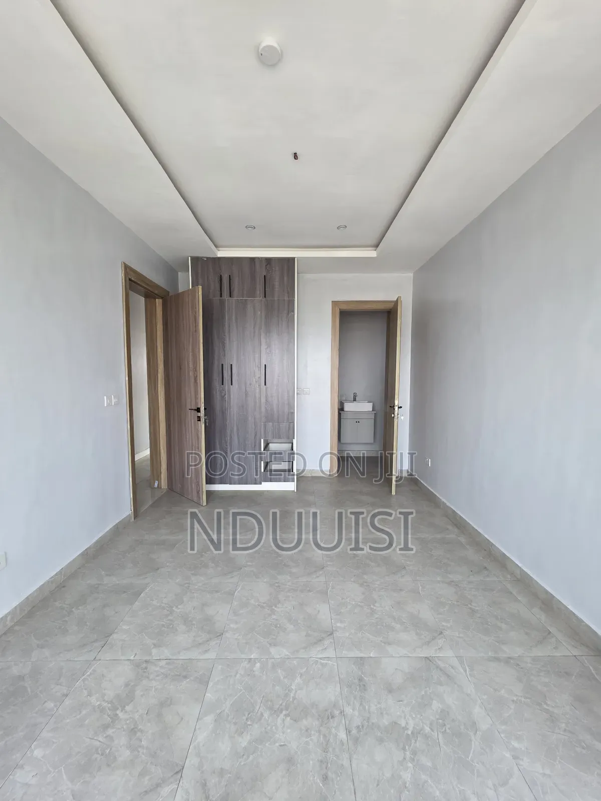 3bdrm Apartment in Lekki Phase 1 for sale