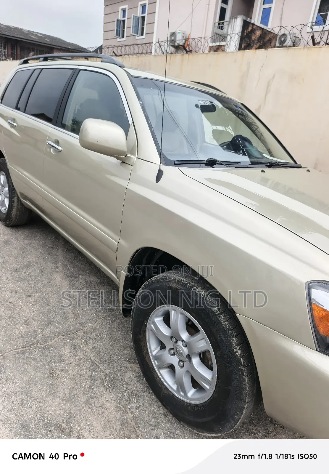 Toyota Highlander Limited V6 FWD 2003 Gold